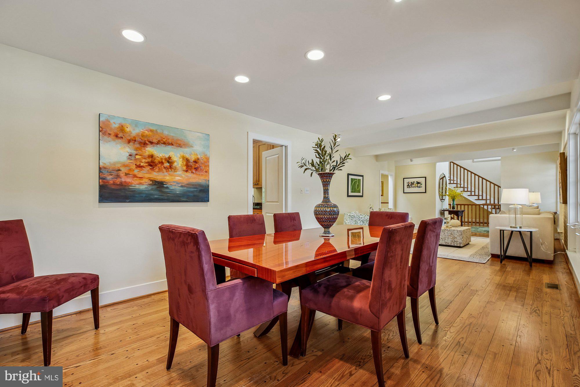 WILLIAMSBURG GARDENS - Residential