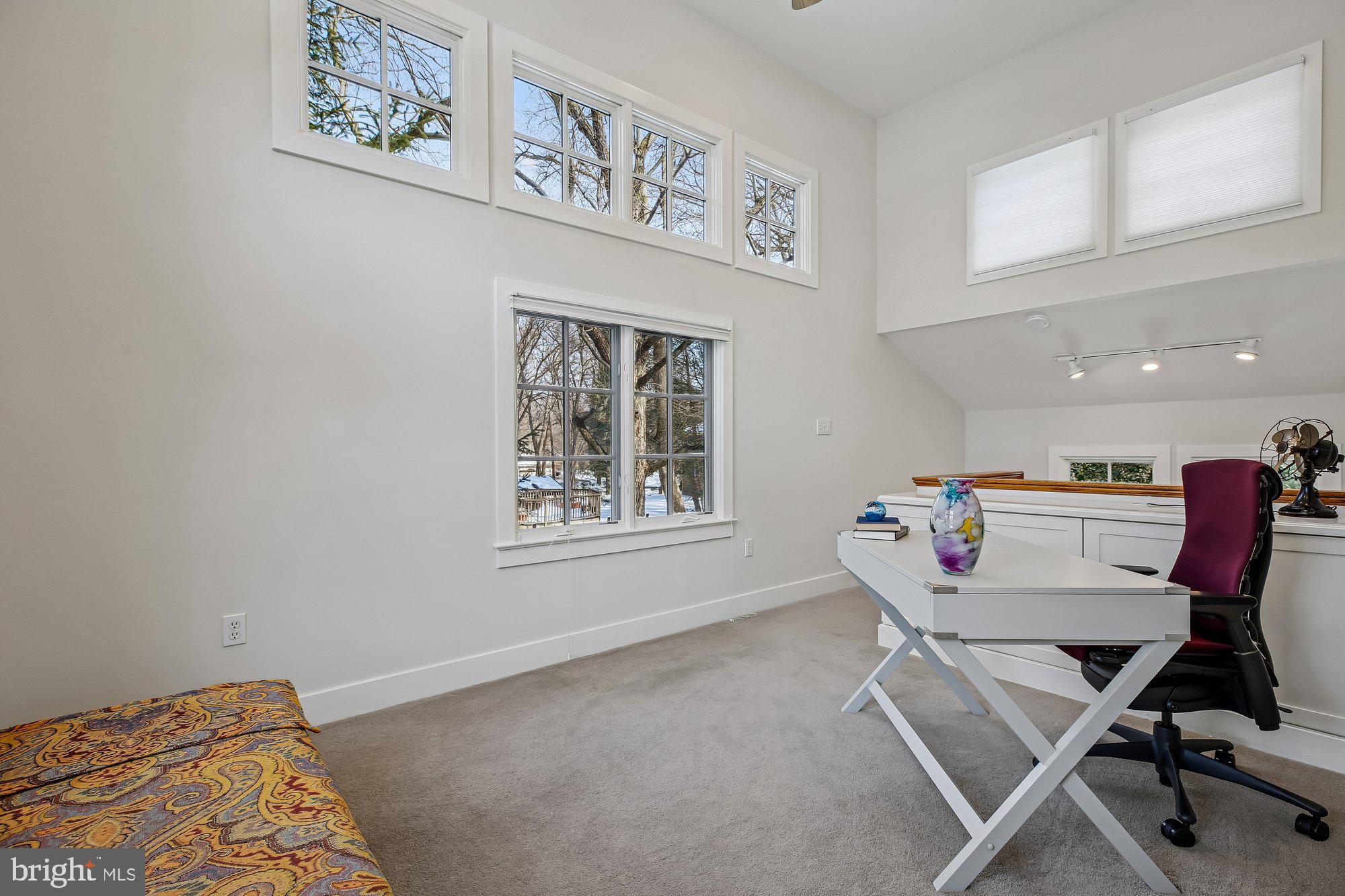 WILLIAMSBURG GARDENS - Residential