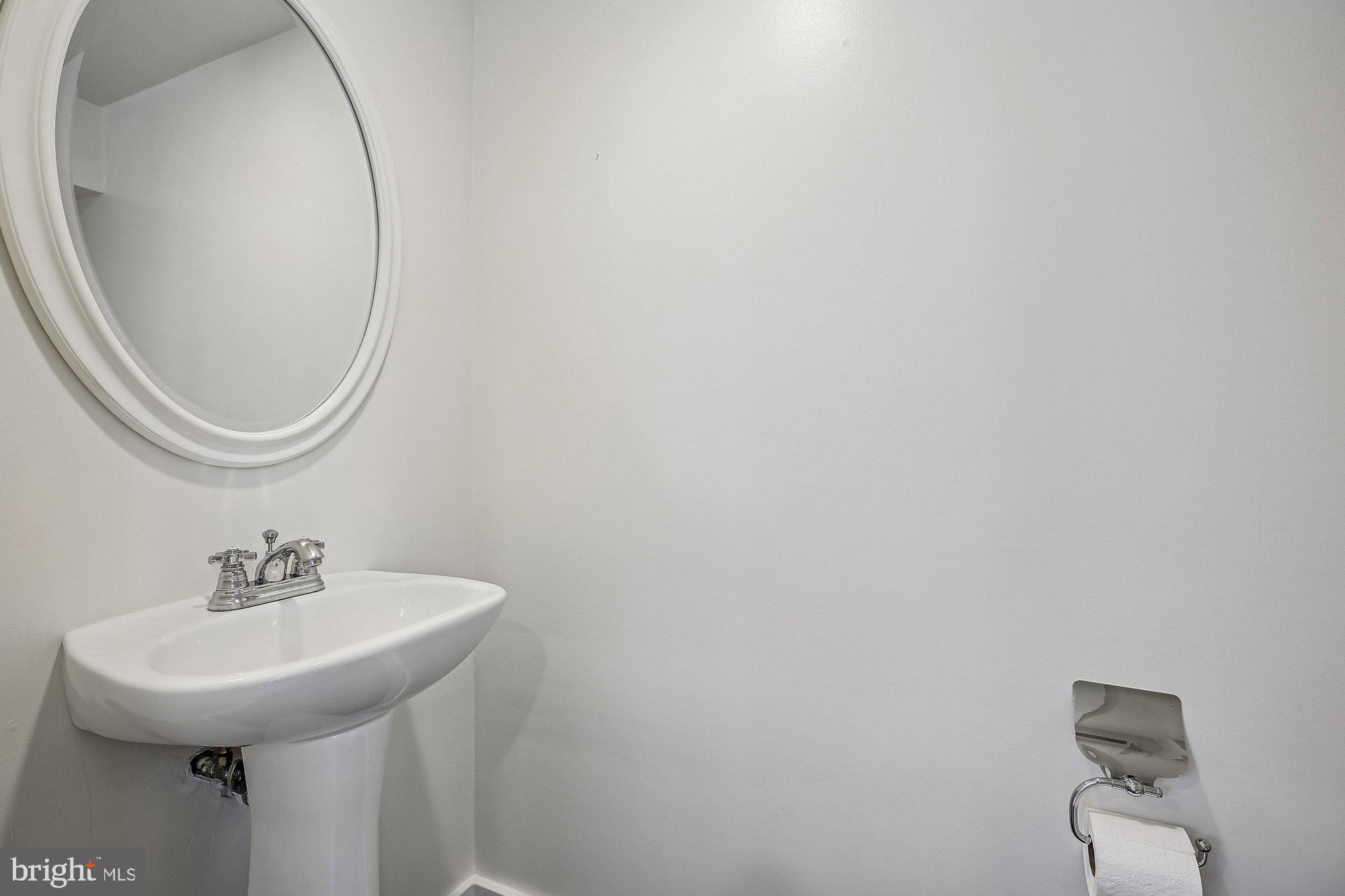 WILLIAMSBURG GARDENS - Residential