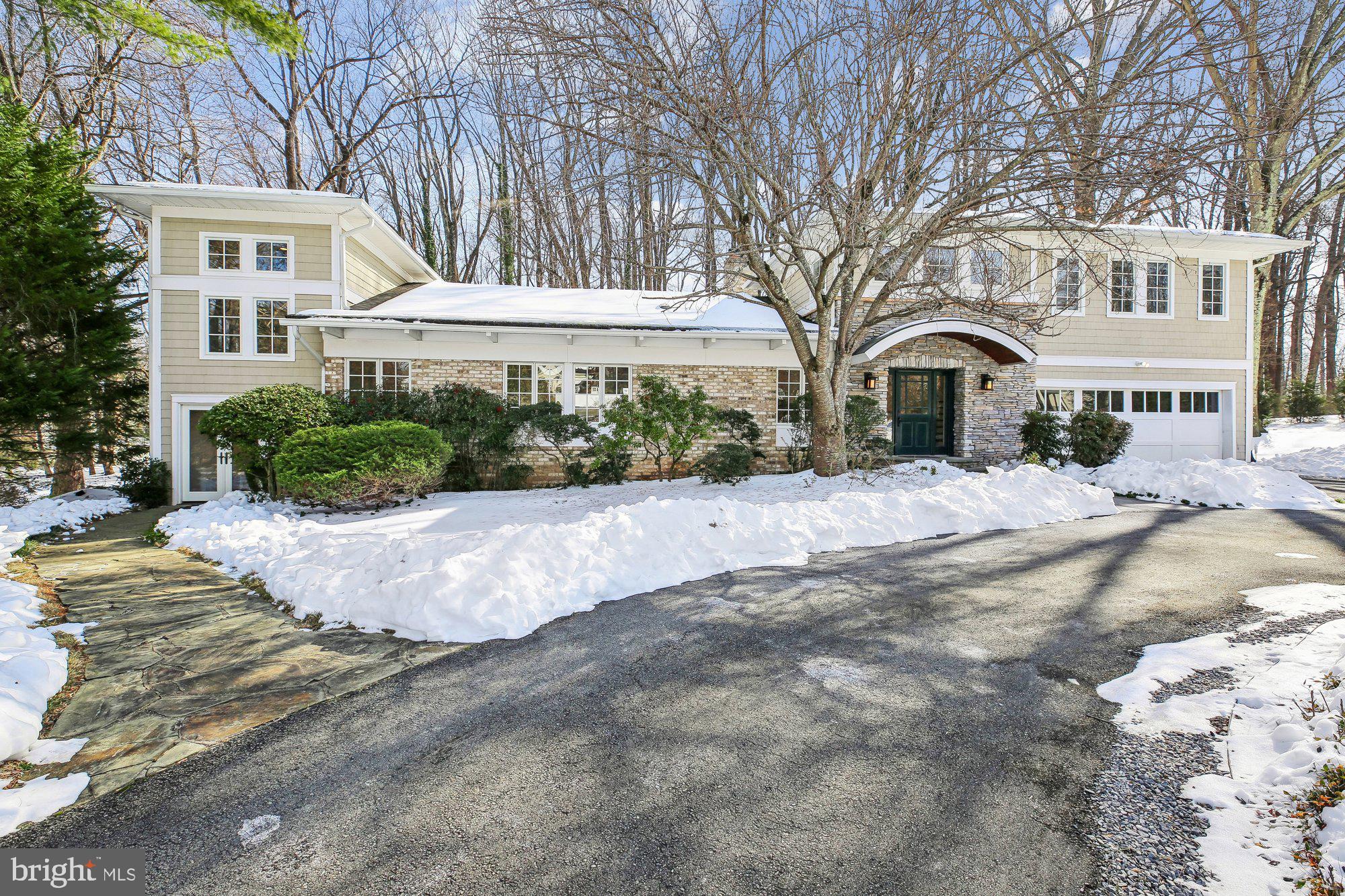 WILLIAMSBURG GARDENS - Residential