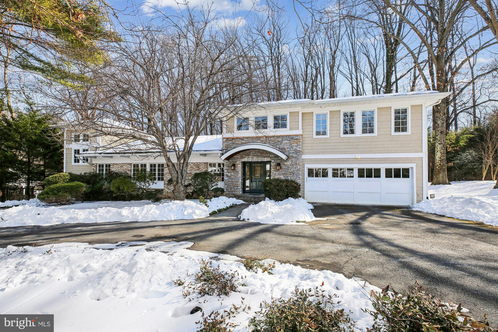 WILLIAMSBURG GARDENS - Residential