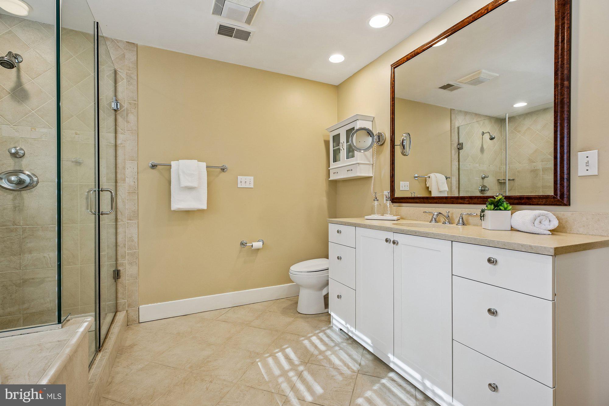 WILLIAMSBURG GARDENS - Residential