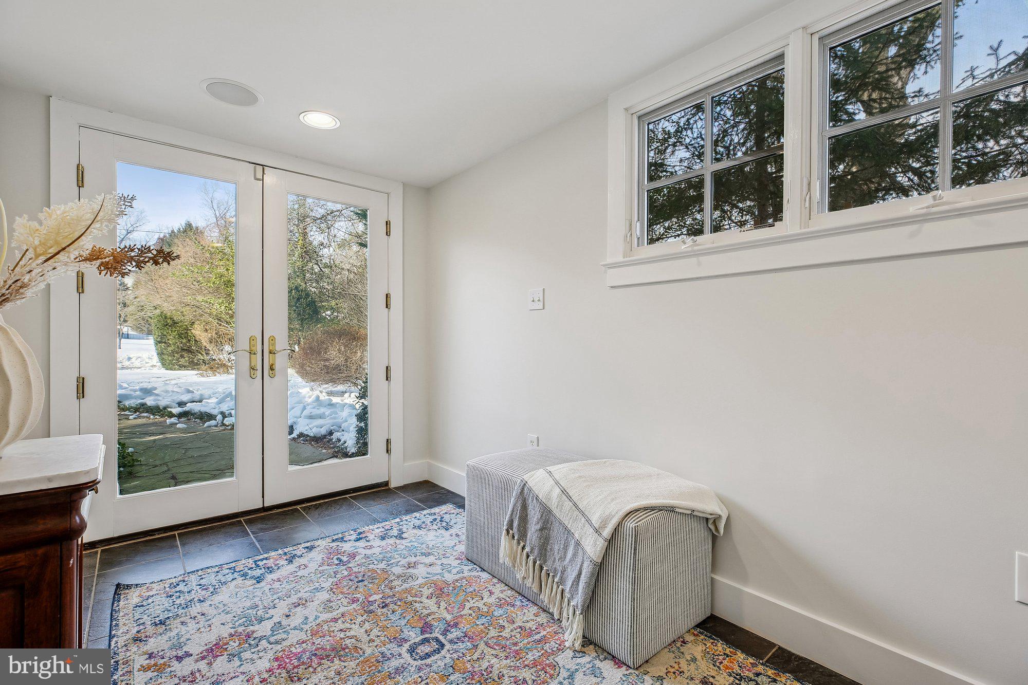 WILLIAMSBURG GARDENS - Residential