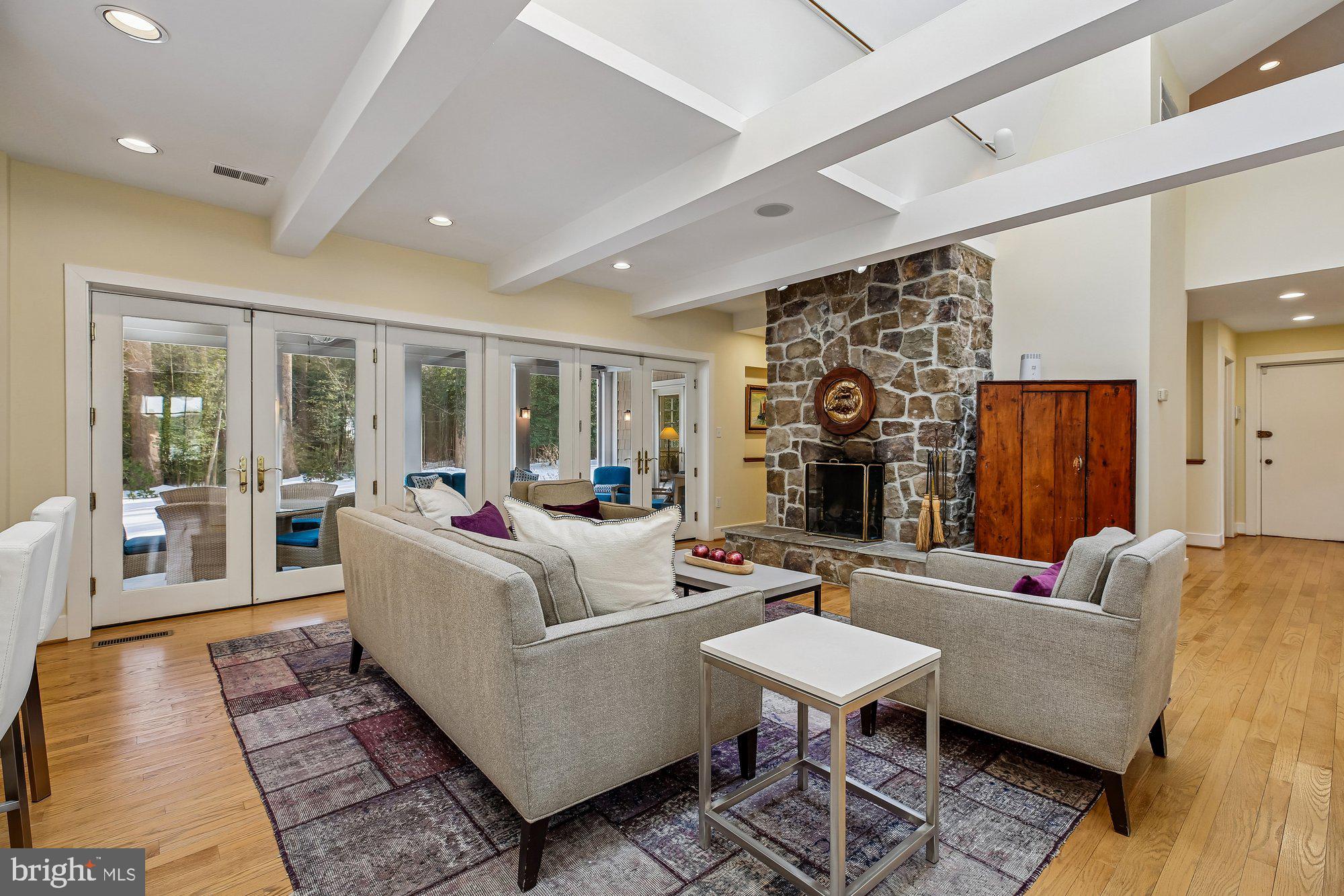 WILLIAMSBURG GARDENS - Residential