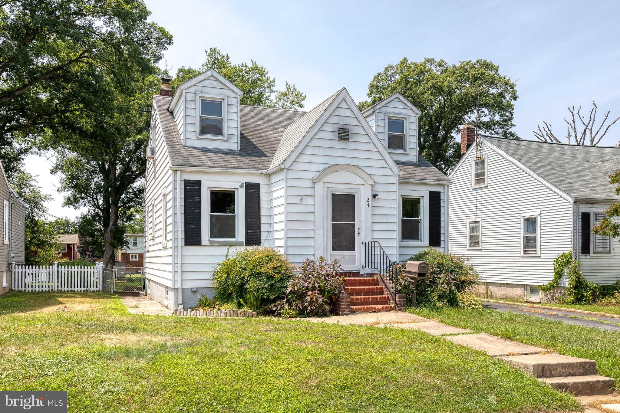 24 MCCORMICK AVENUE