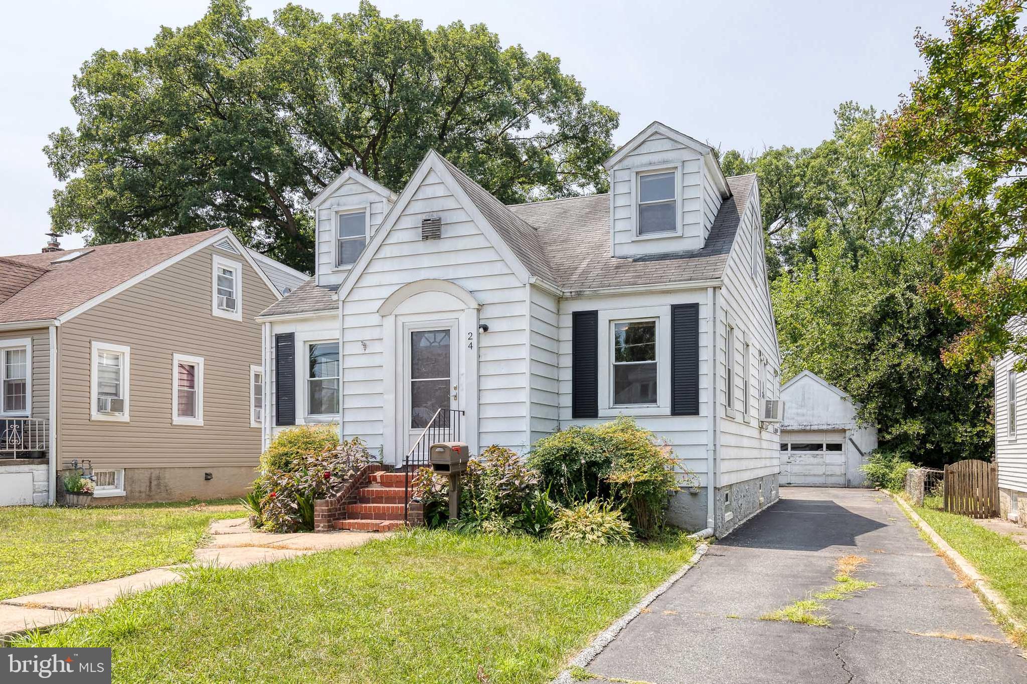 24 MCCORMICK AVENUE