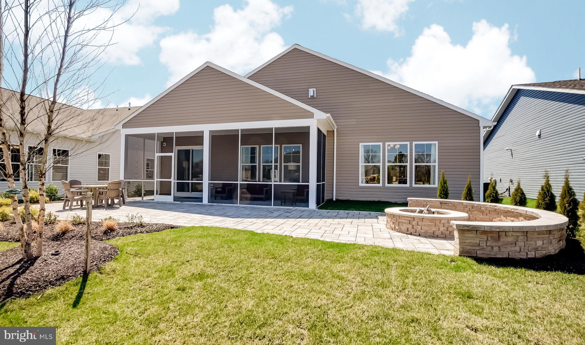 FOUR SEASONS AT KENT ISLAND - Residential