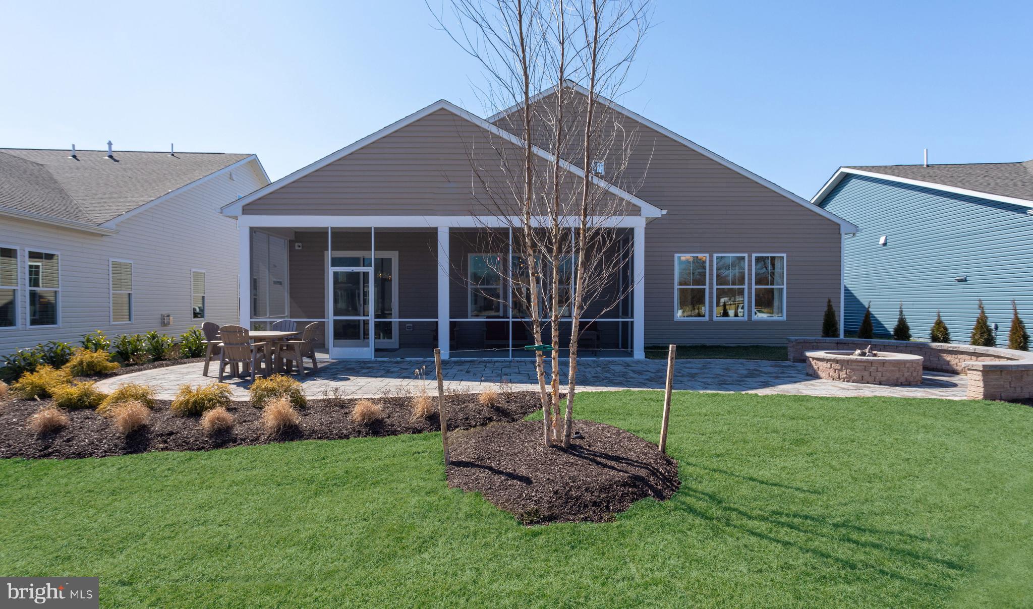 FOUR SEASONS AT KENT ISLAND - Residential