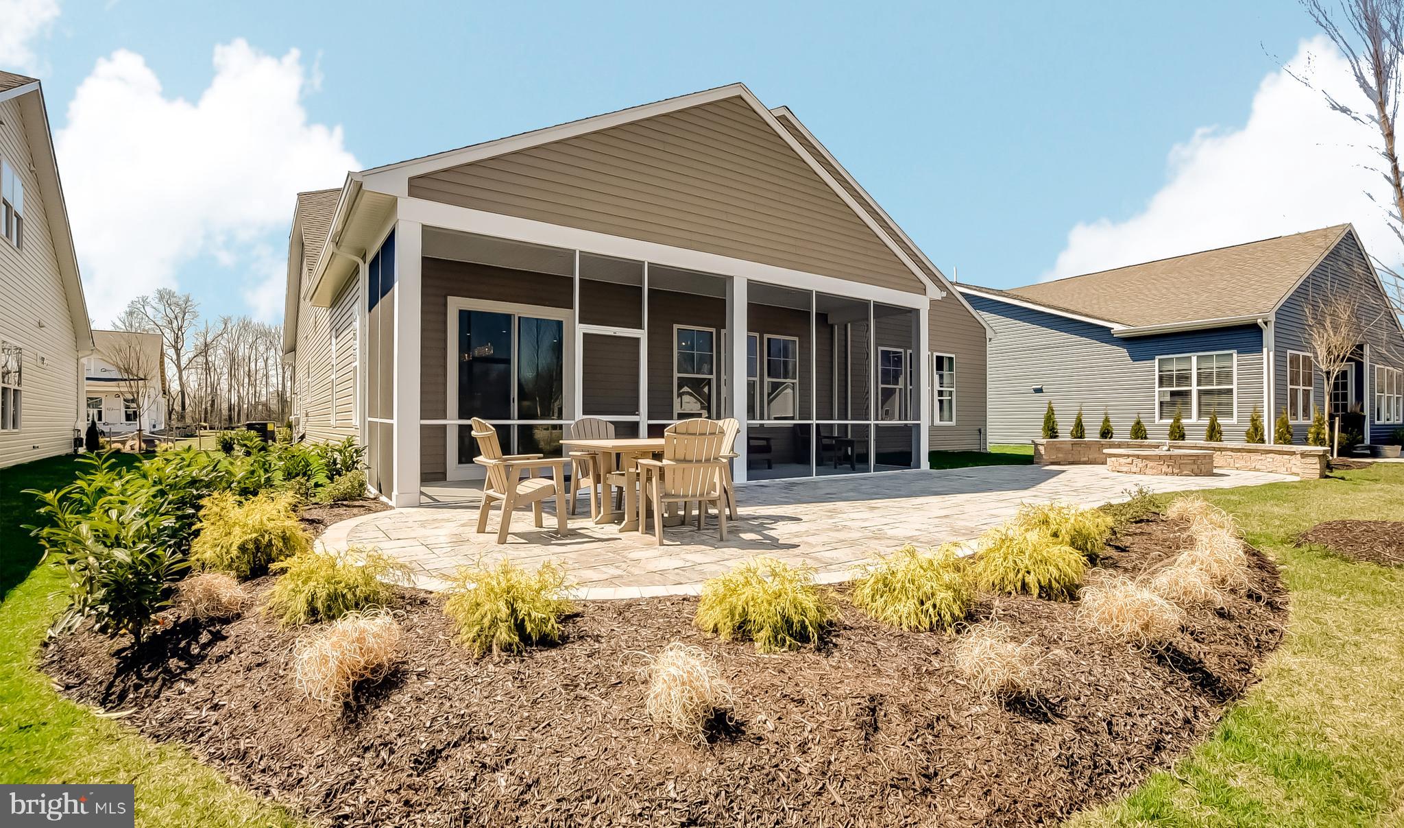 FOUR SEASONS AT KENT ISLAND - Residential