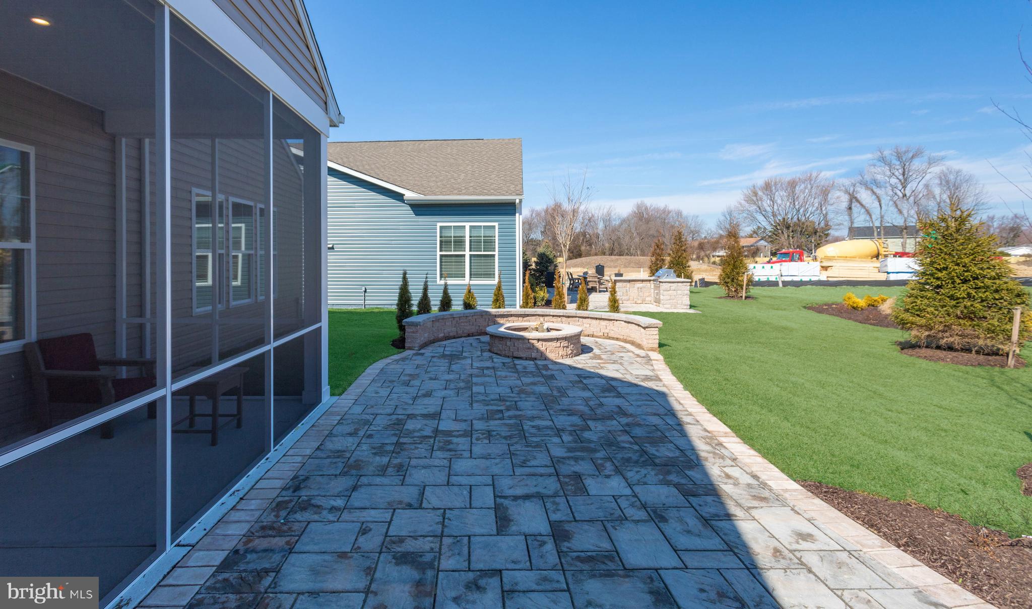 FOUR SEASONS AT KENT ISLAND - Residential