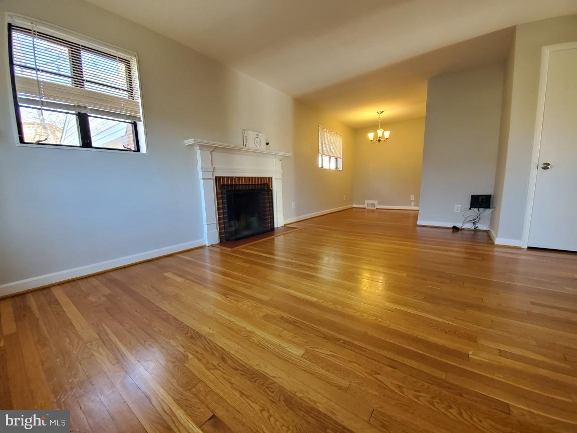 BROYHILL PARK - Residential Lease