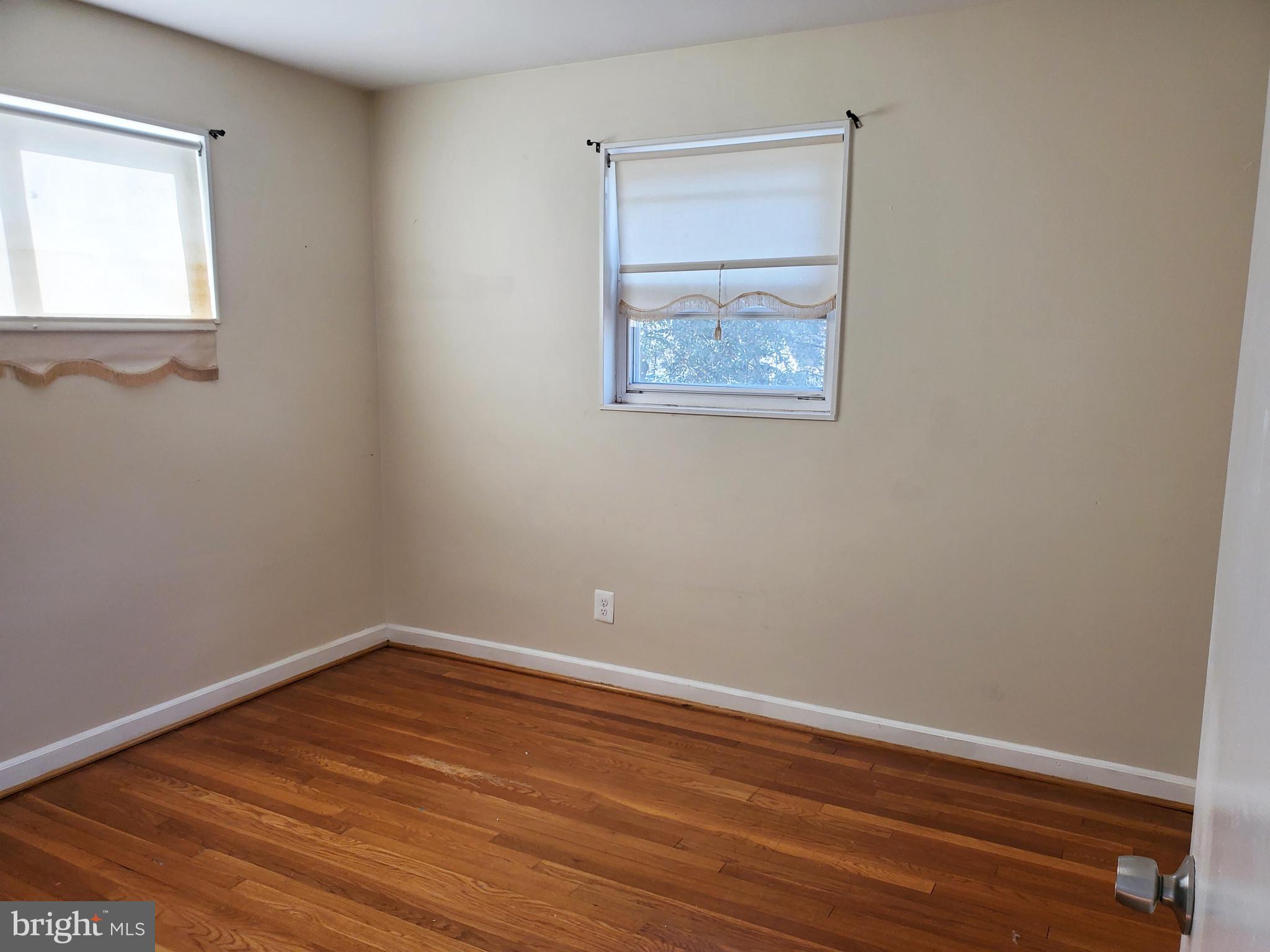 BROYHILL PARK - Residential Lease