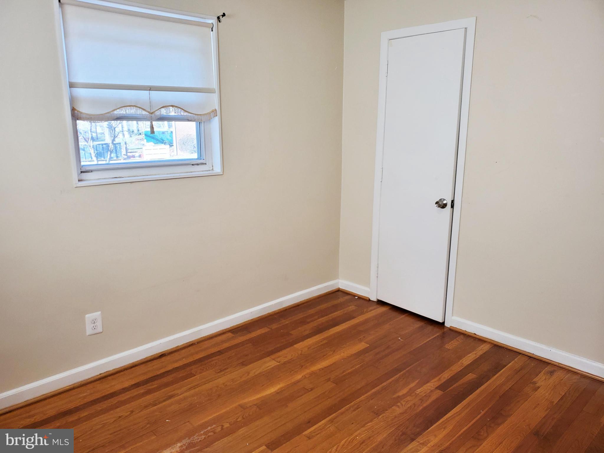 BROYHILL PARK - Residential Lease