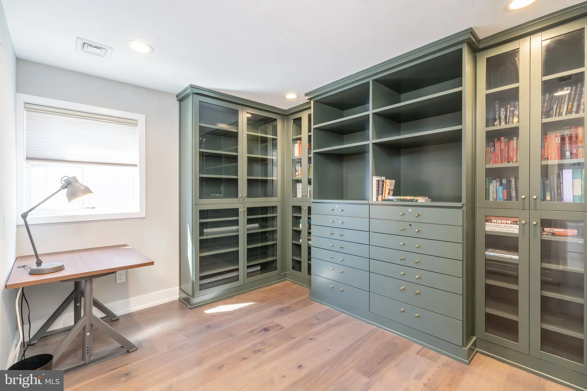 Philadelphia, Pennsylvania 19123, United States, 4 Bedrooms Bedrooms, ,3 BathroomsBathrooms,Residential,Active,149365