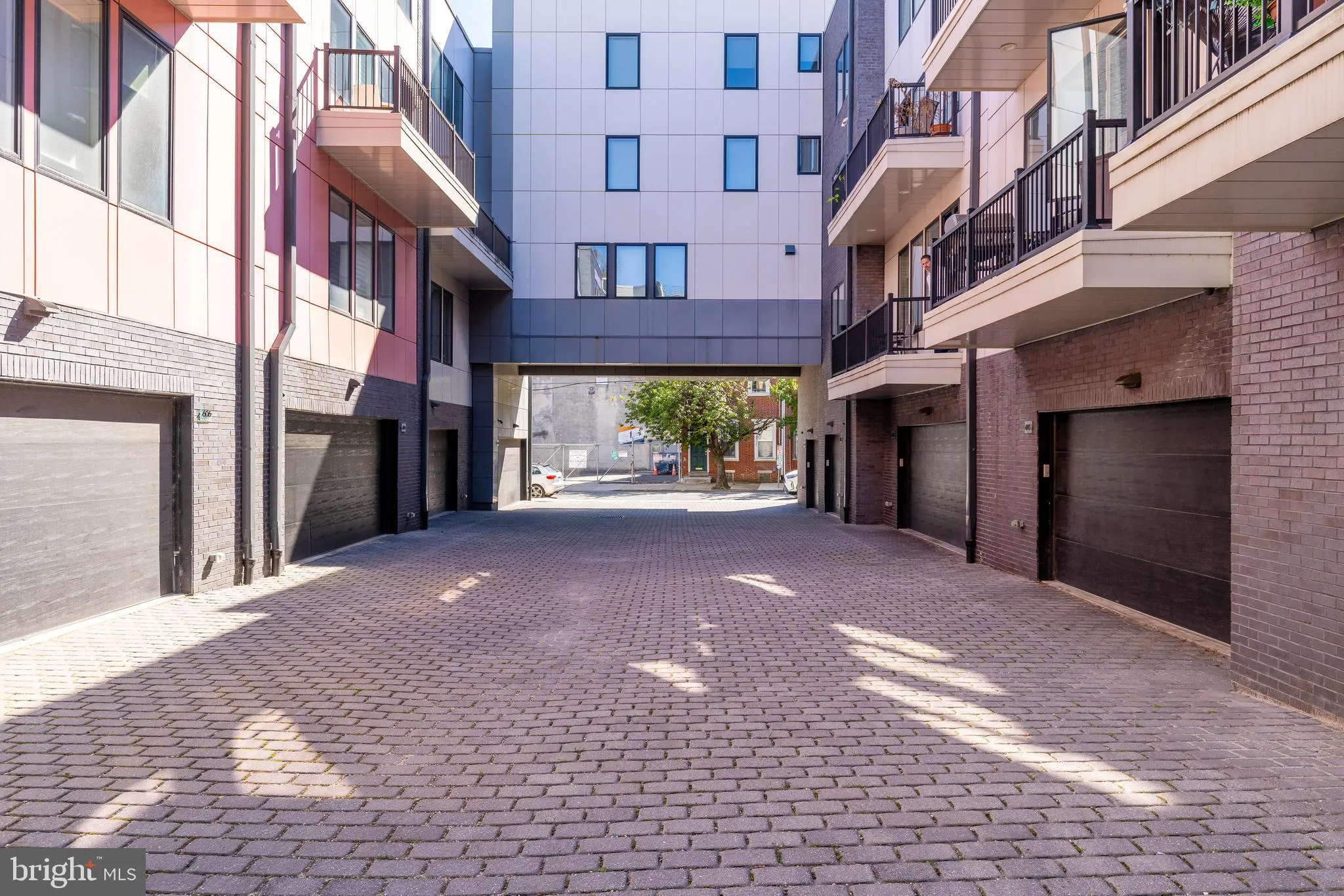 Philadelphia, Pennsylvania 19123, United States, 4 Bedrooms Bedrooms, ,3 BathroomsBathrooms,Residential,Active,149365