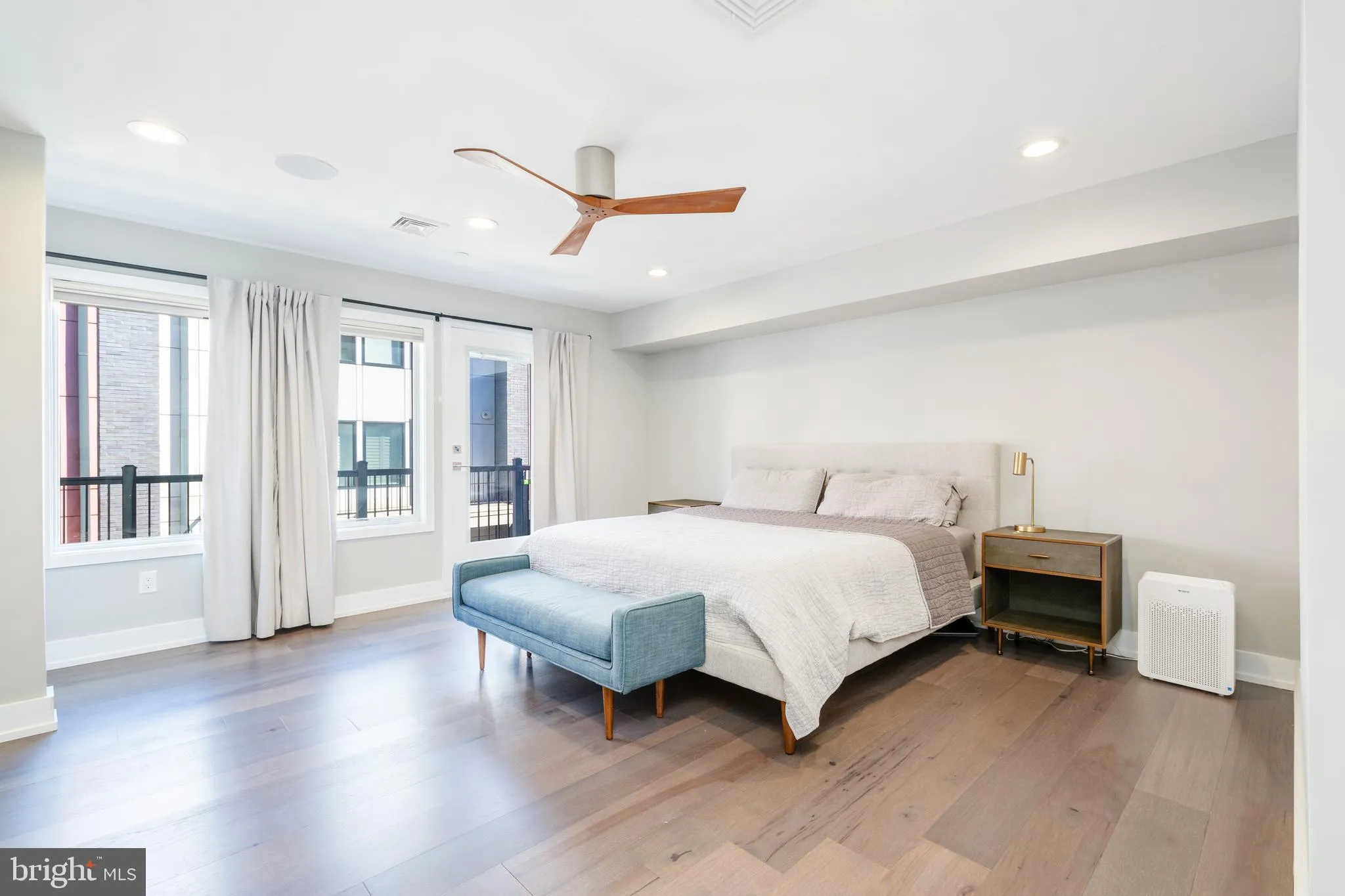 Philadelphia, Pennsylvania 19123, United States, 4 Bedrooms Bedrooms, ,3 BathroomsBathrooms,Residential,Active,149365