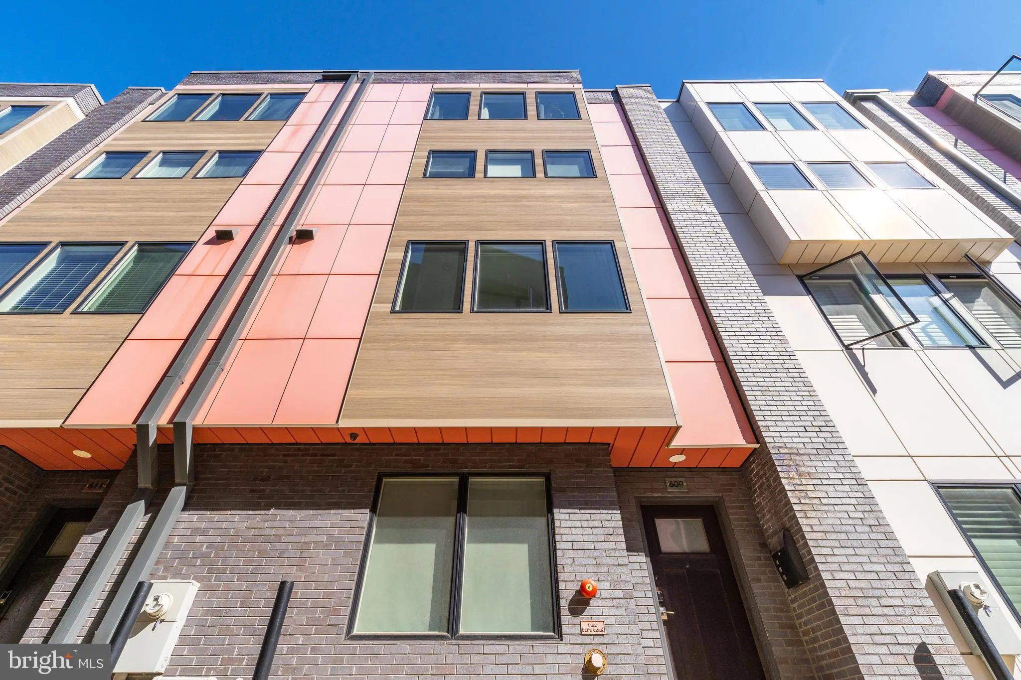 Philadelphia, Pennsylvania 19123, United States, 4 Bedrooms Bedrooms, ,3 BathroomsBathrooms,Residential,Active,149365