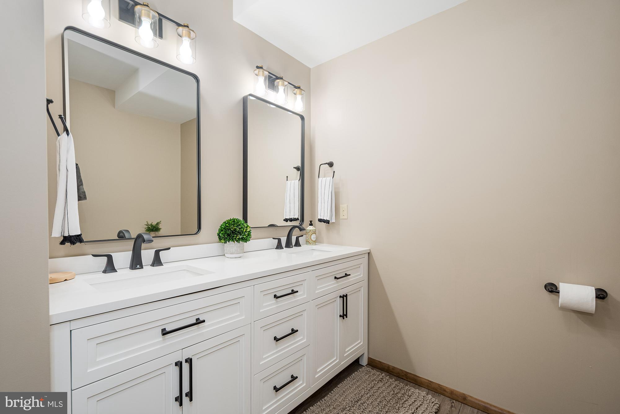 LAGO VISTA - Residential