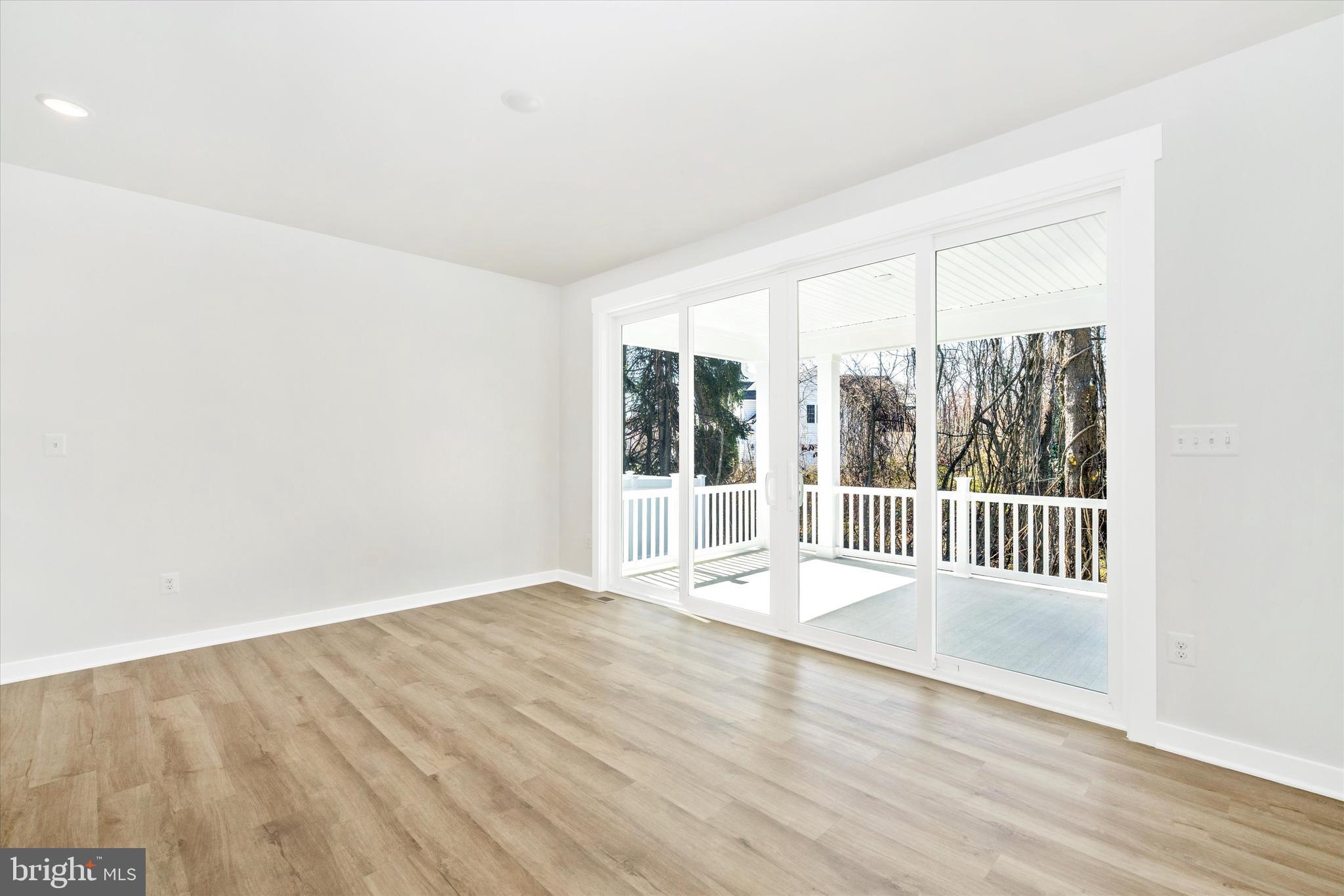 MILLERSVILLE - Residential