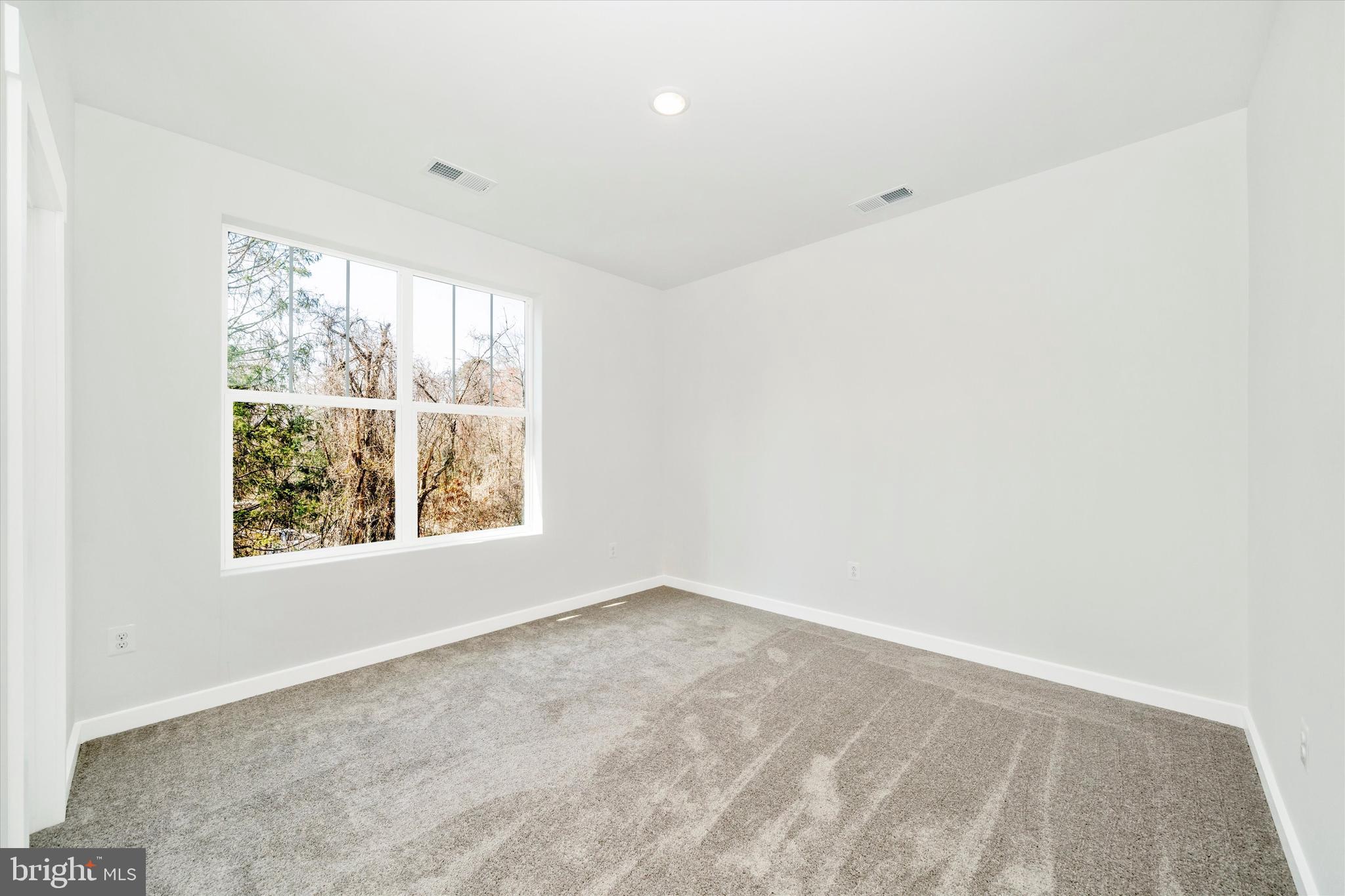 MILLERSVILLE - Residential