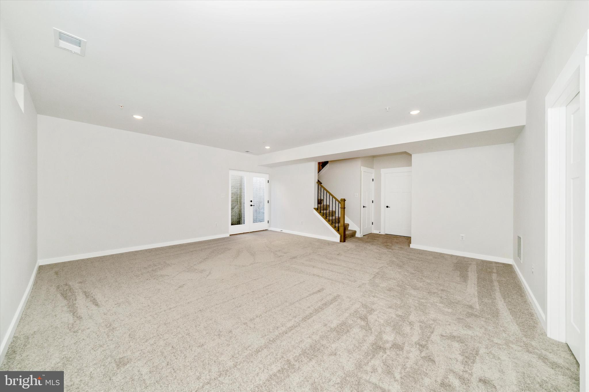 MILLERSVILLE - Residential