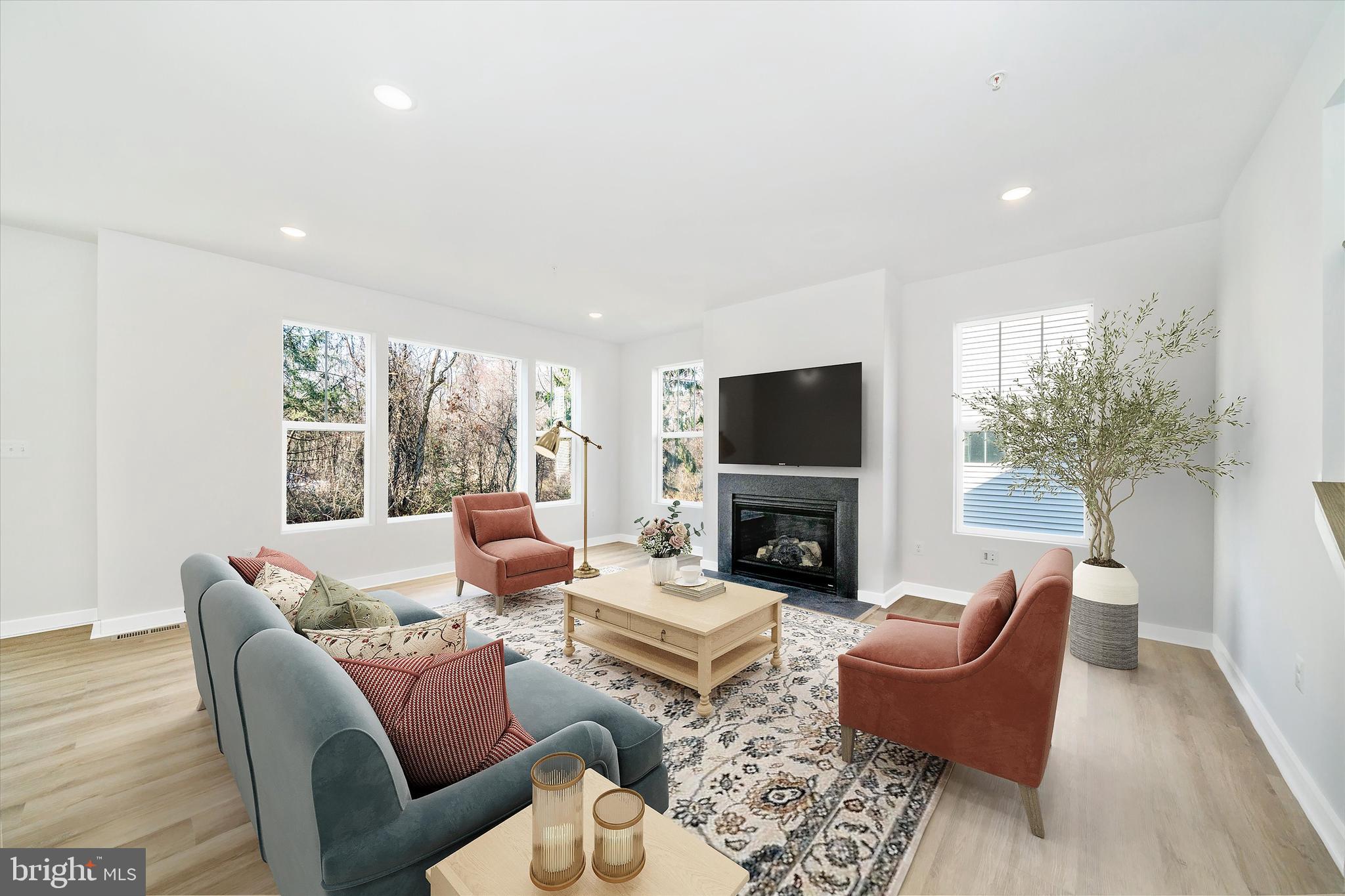 MILLERSVILLE - Residential