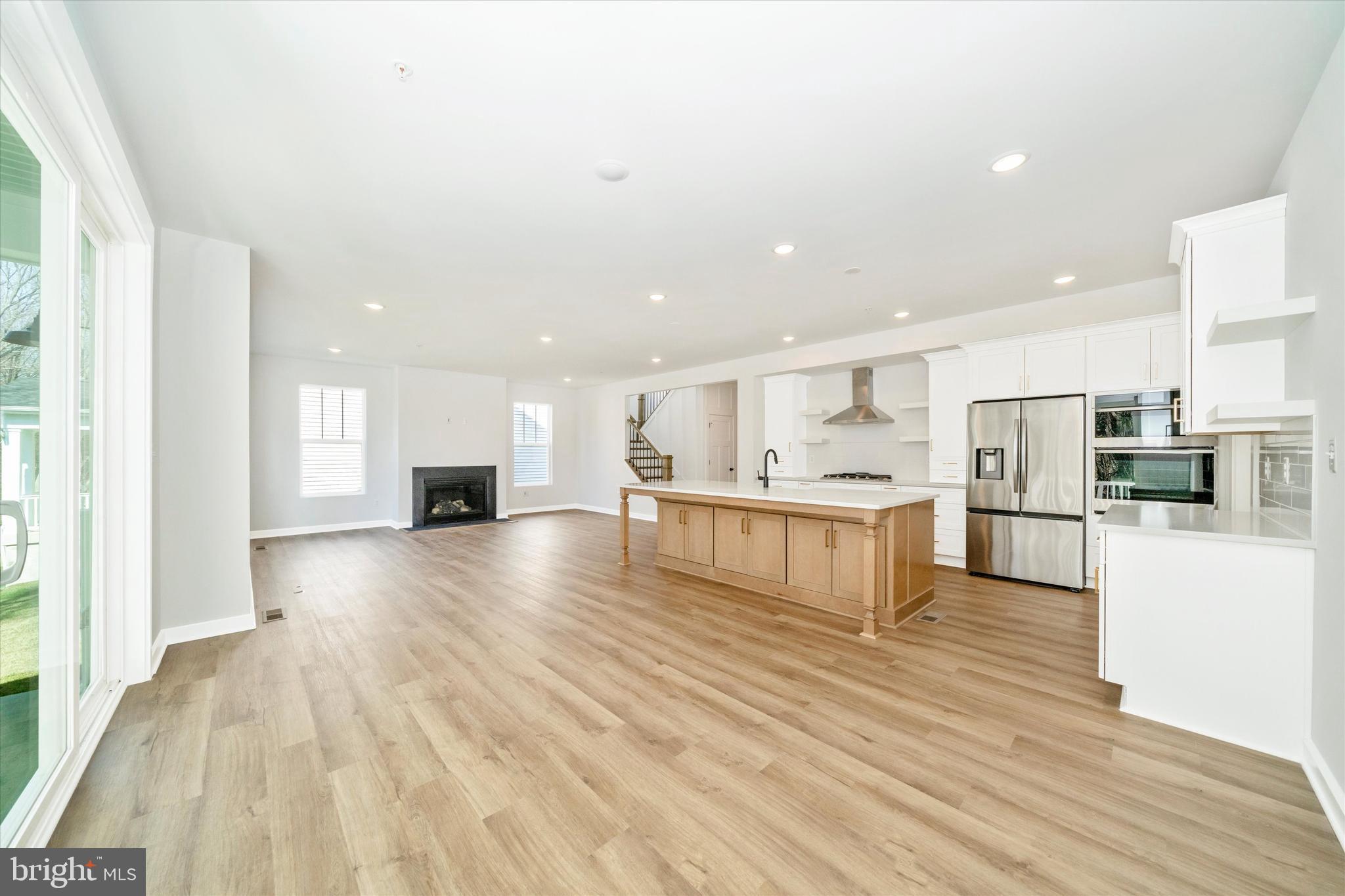 MILLERSVILLE - Residential