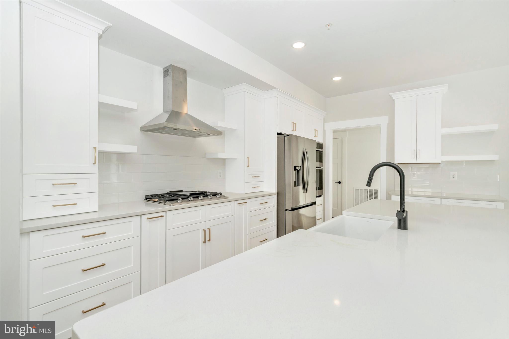 MILLERSVILLE - Residential