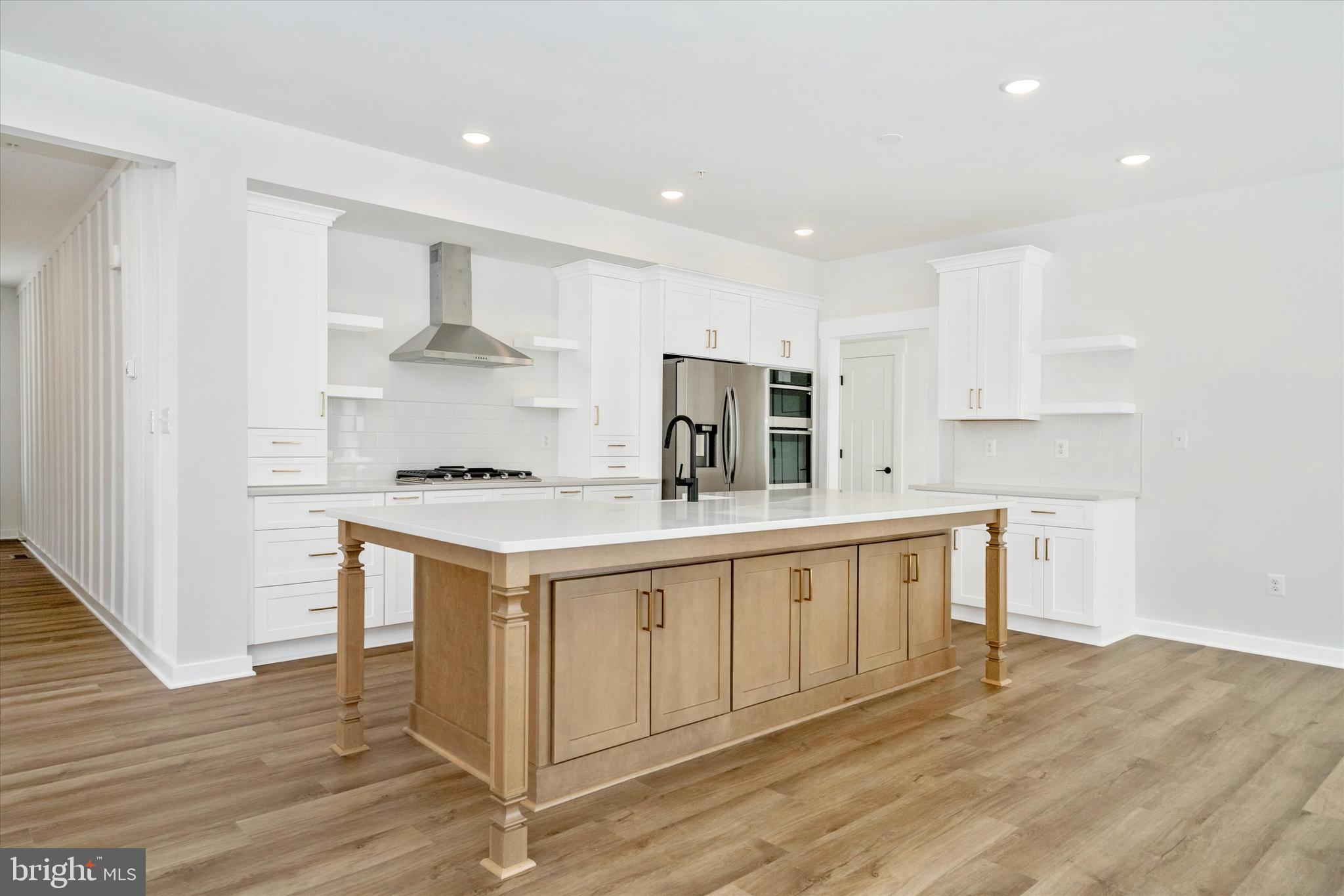 MILLERSVILLE - Residential