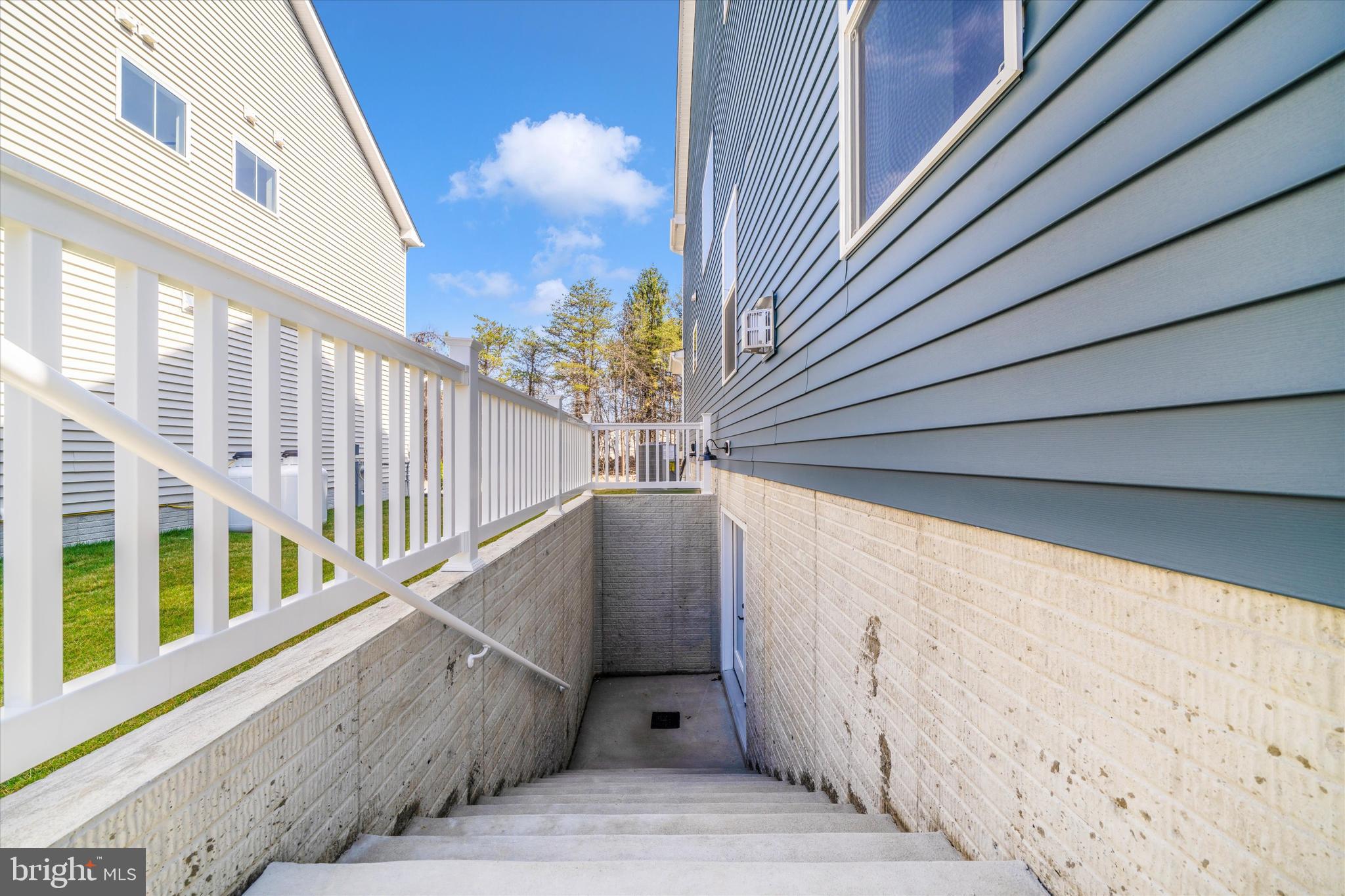 MILLERSVILLE - Residential