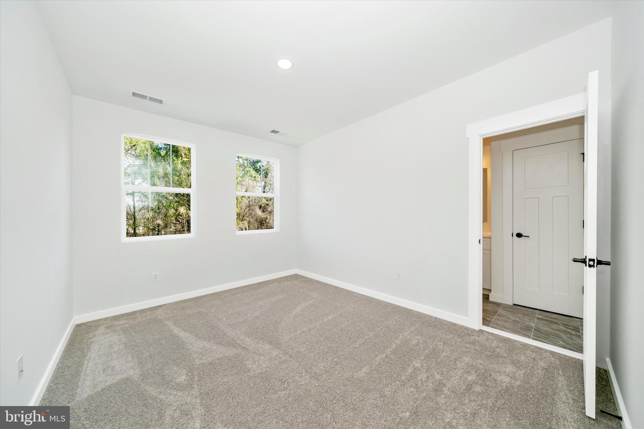 MILLERSVILLE - Residential