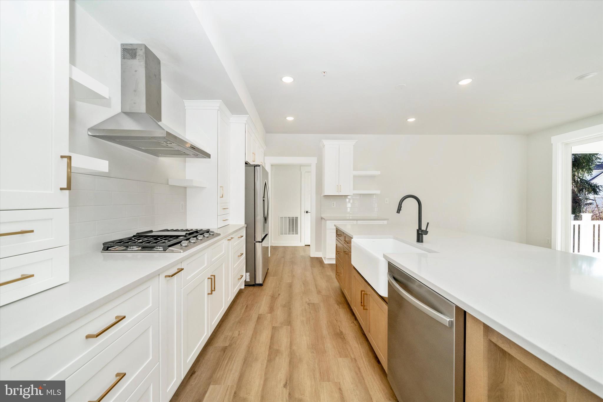 MILLERSVILLE - Residential