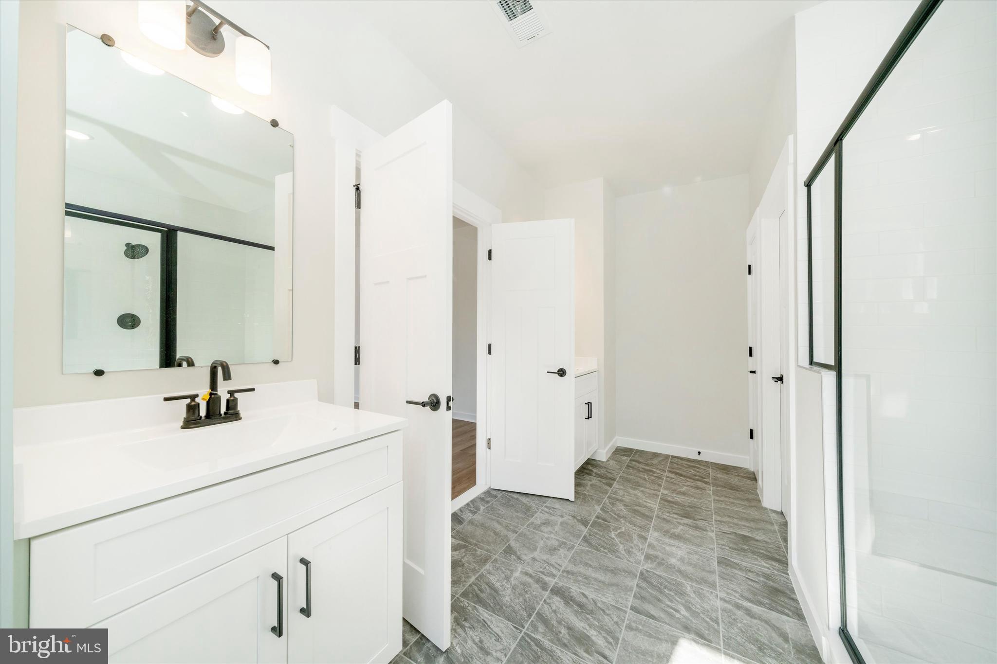 MILLERSVILLE - Residential