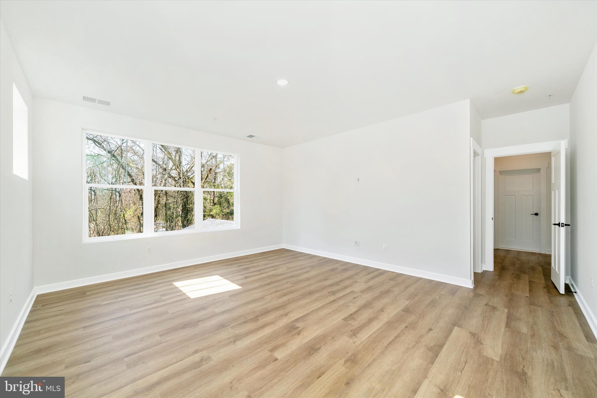 MILLERSVILLE - Residential