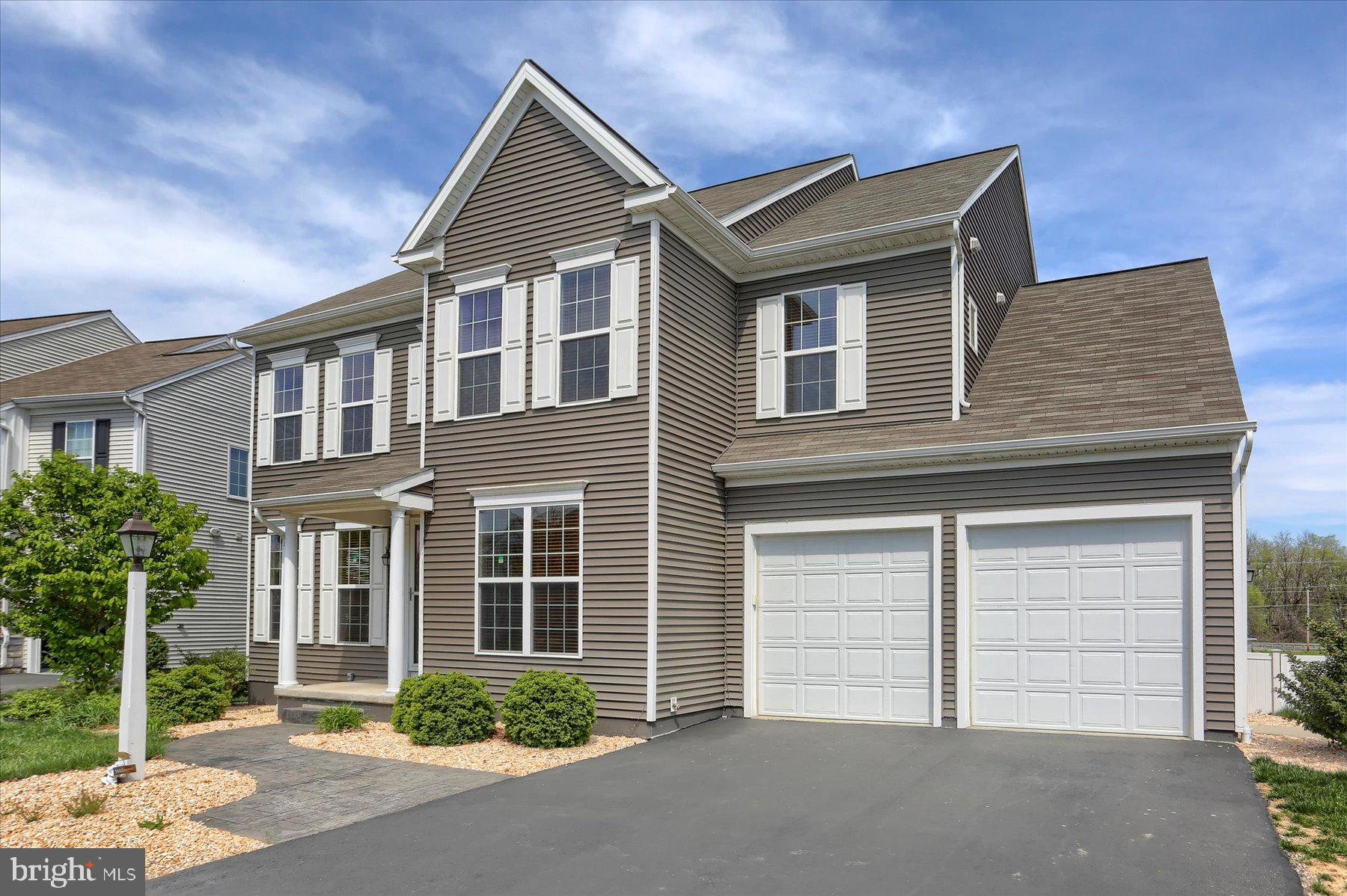 WOODBRIDGE - Residential