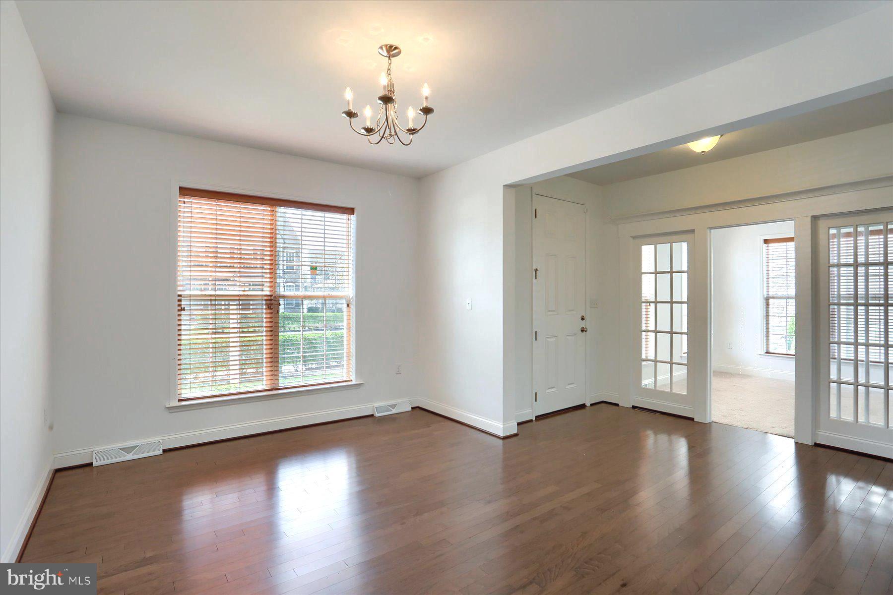 WOODBRIDGE - Residential