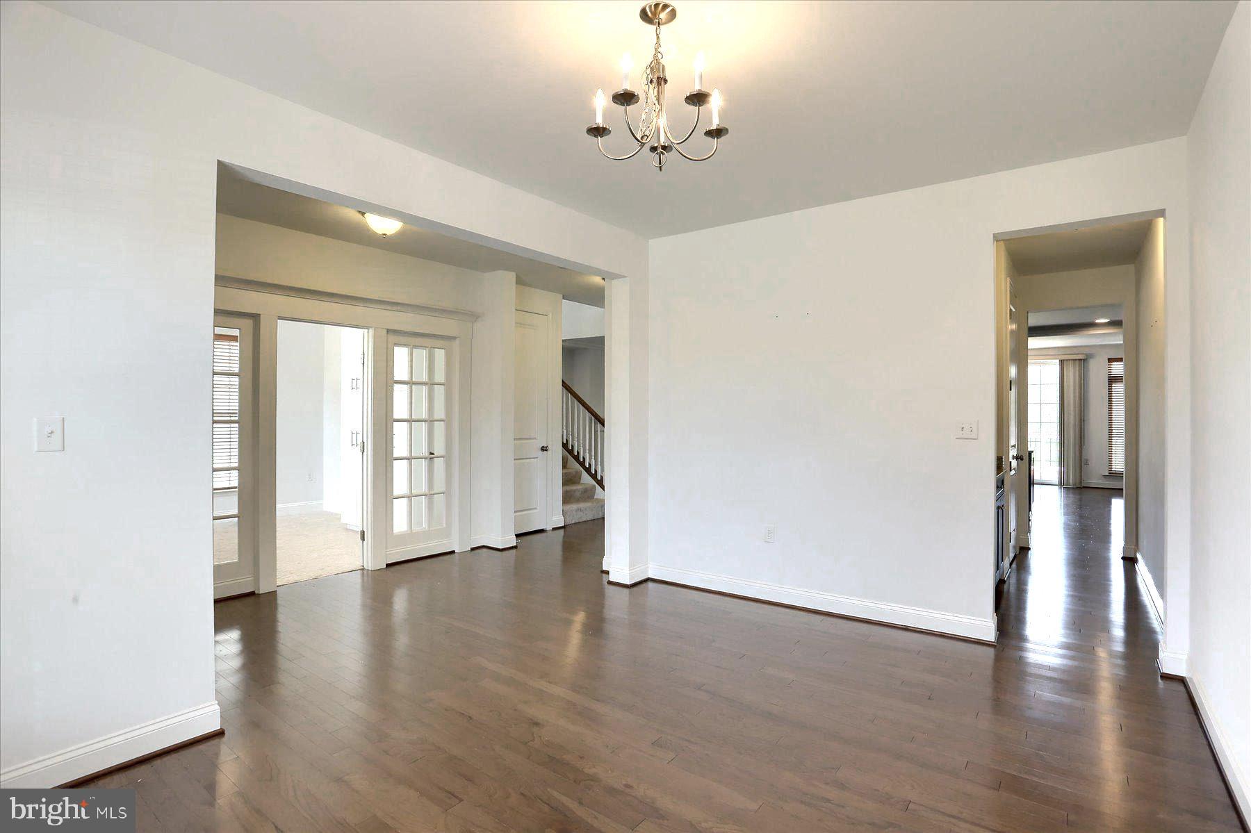 WOODBRIDGE - Residential