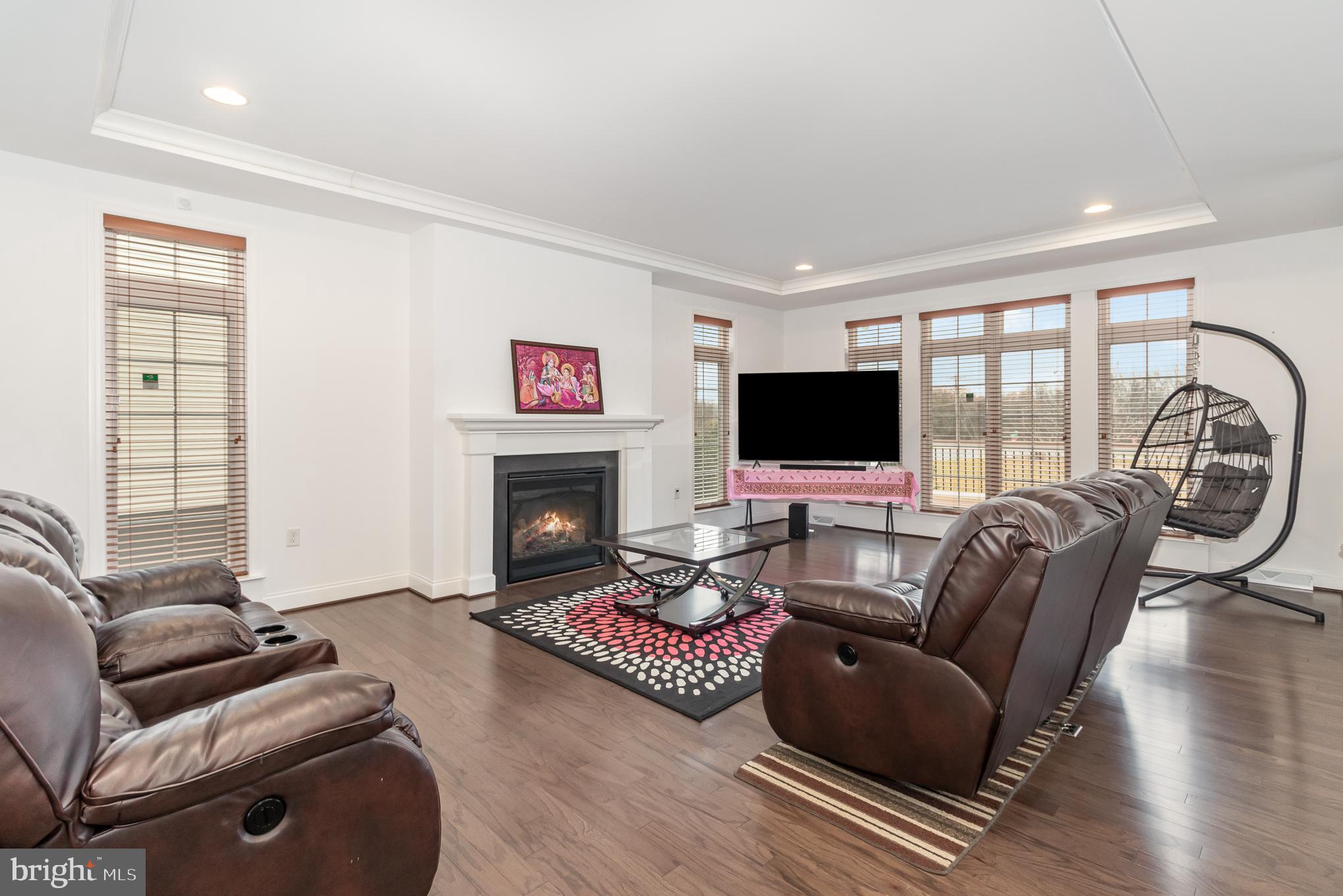 WOODBRIDGE - Residential