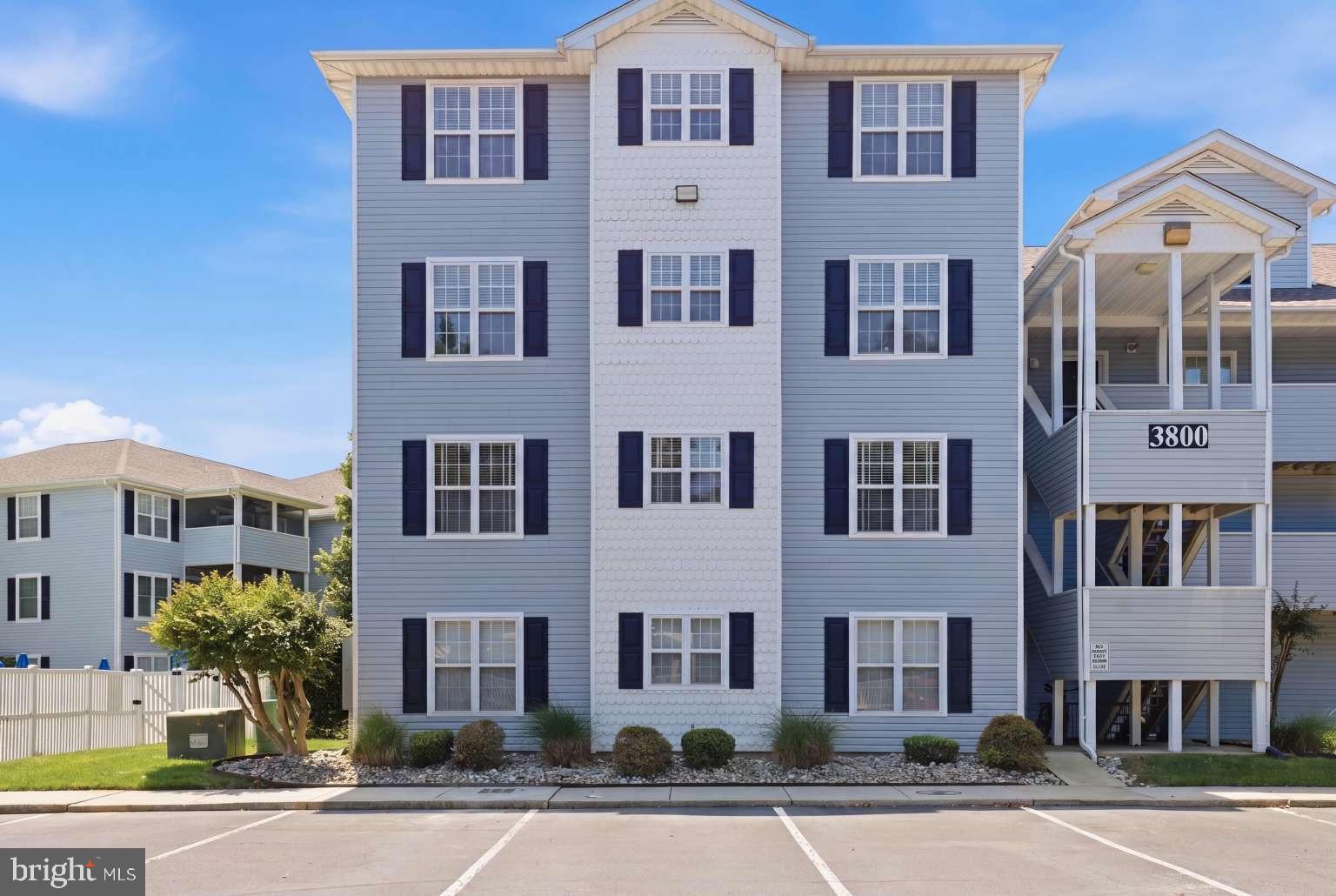 3800 SANIBEL CIRCLE 3813