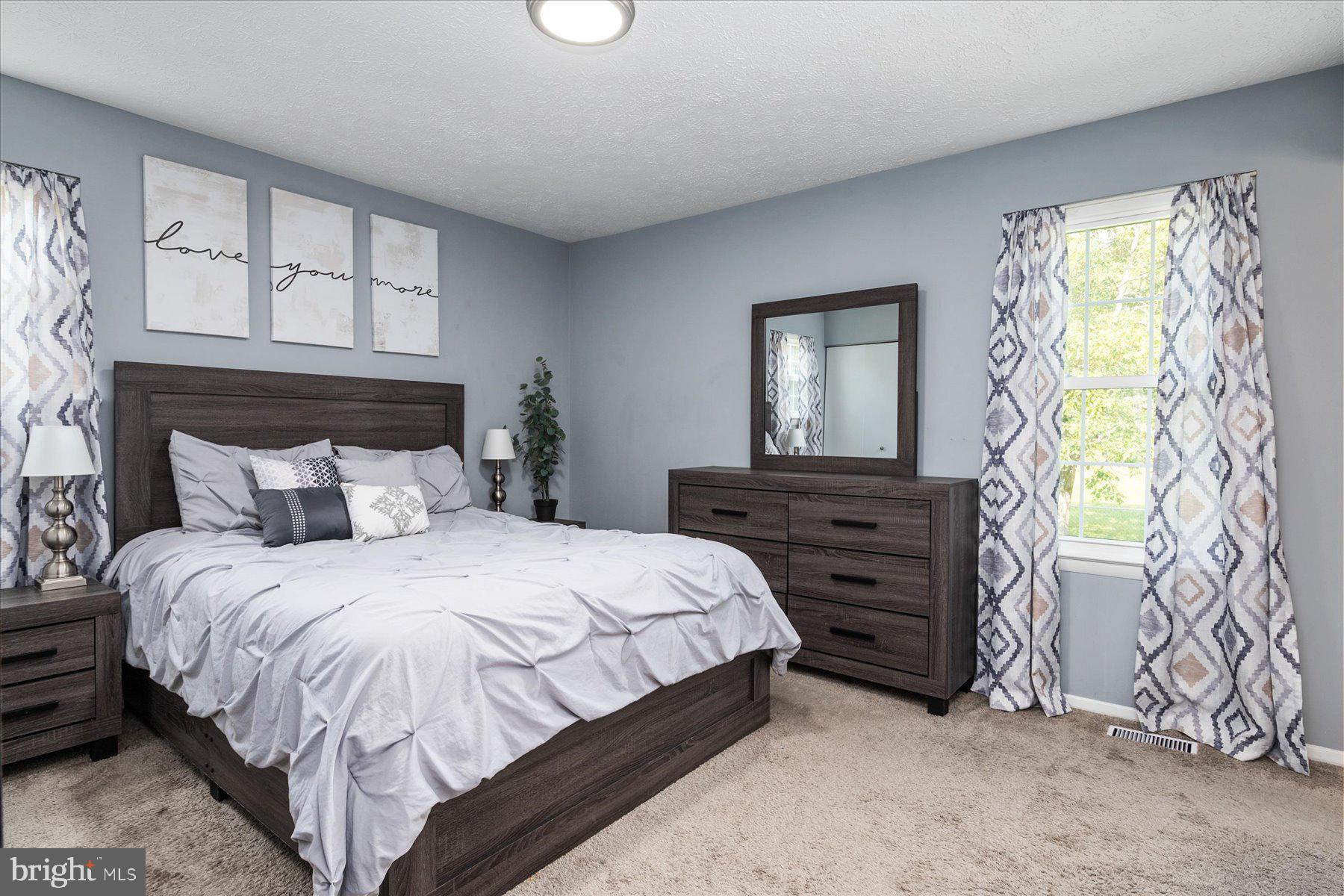 SANDY OAKS - Residential