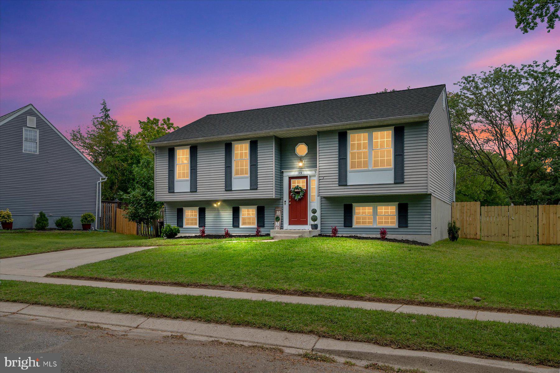 SANDY OAKS - Residential