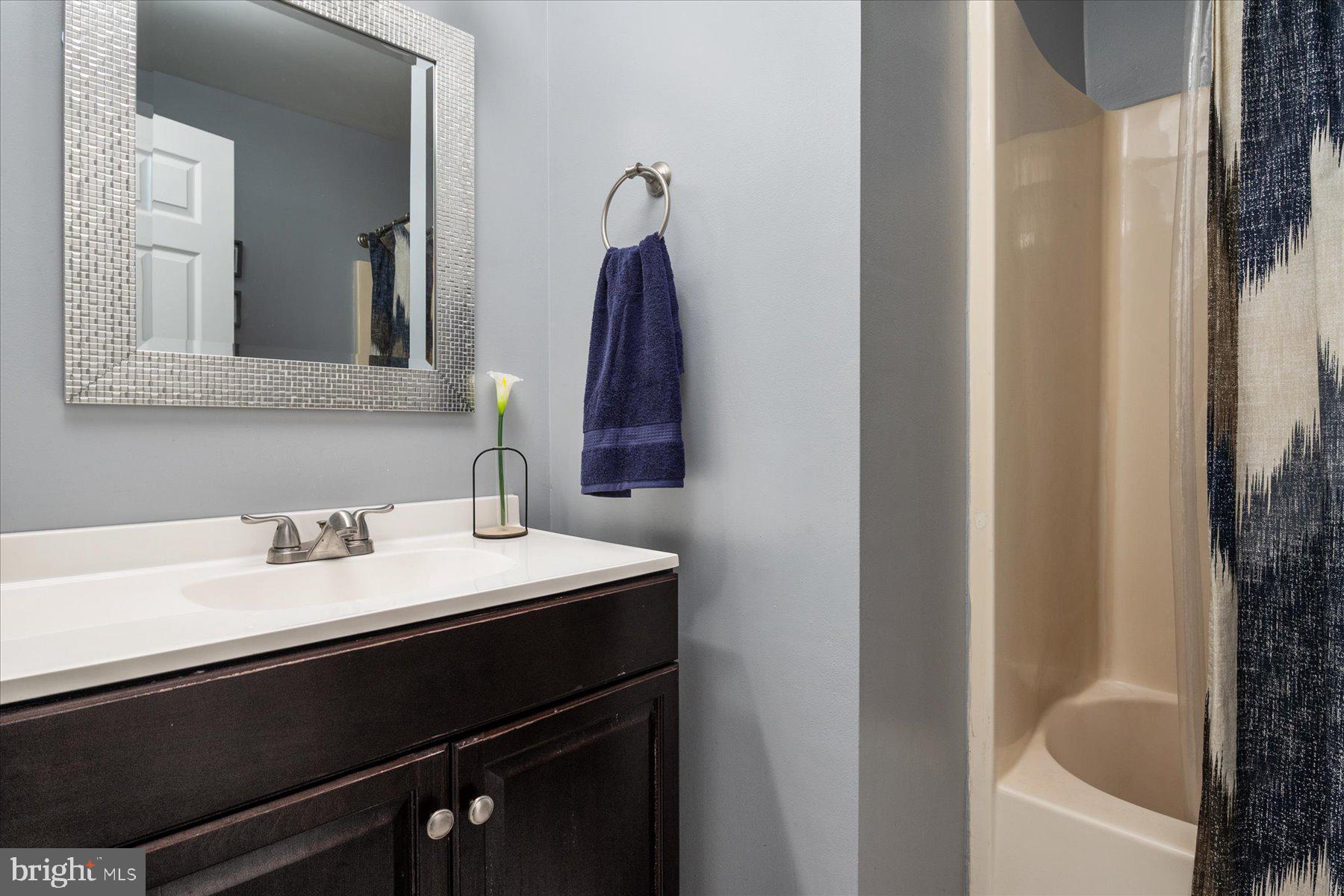 SANDY OAKS - Residential