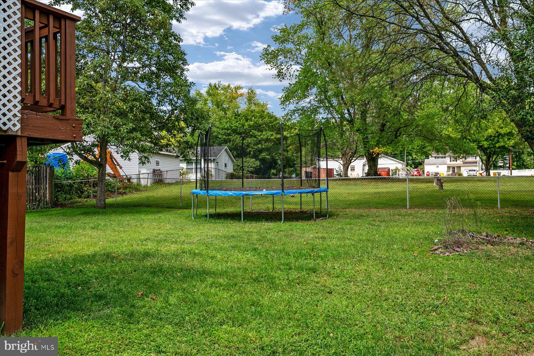 SANDY OAKS - Residential