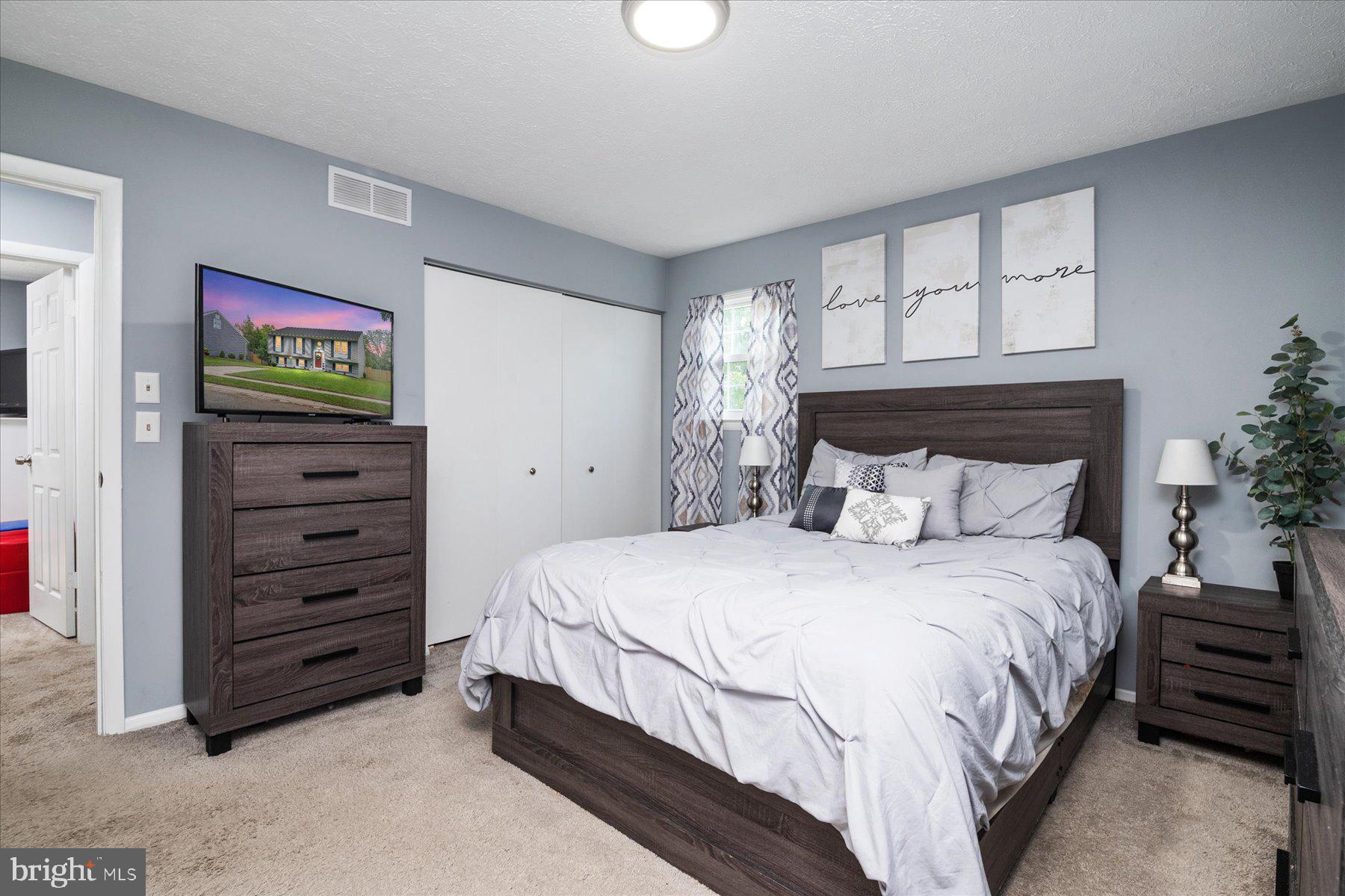 SANDY OAKS - Residential