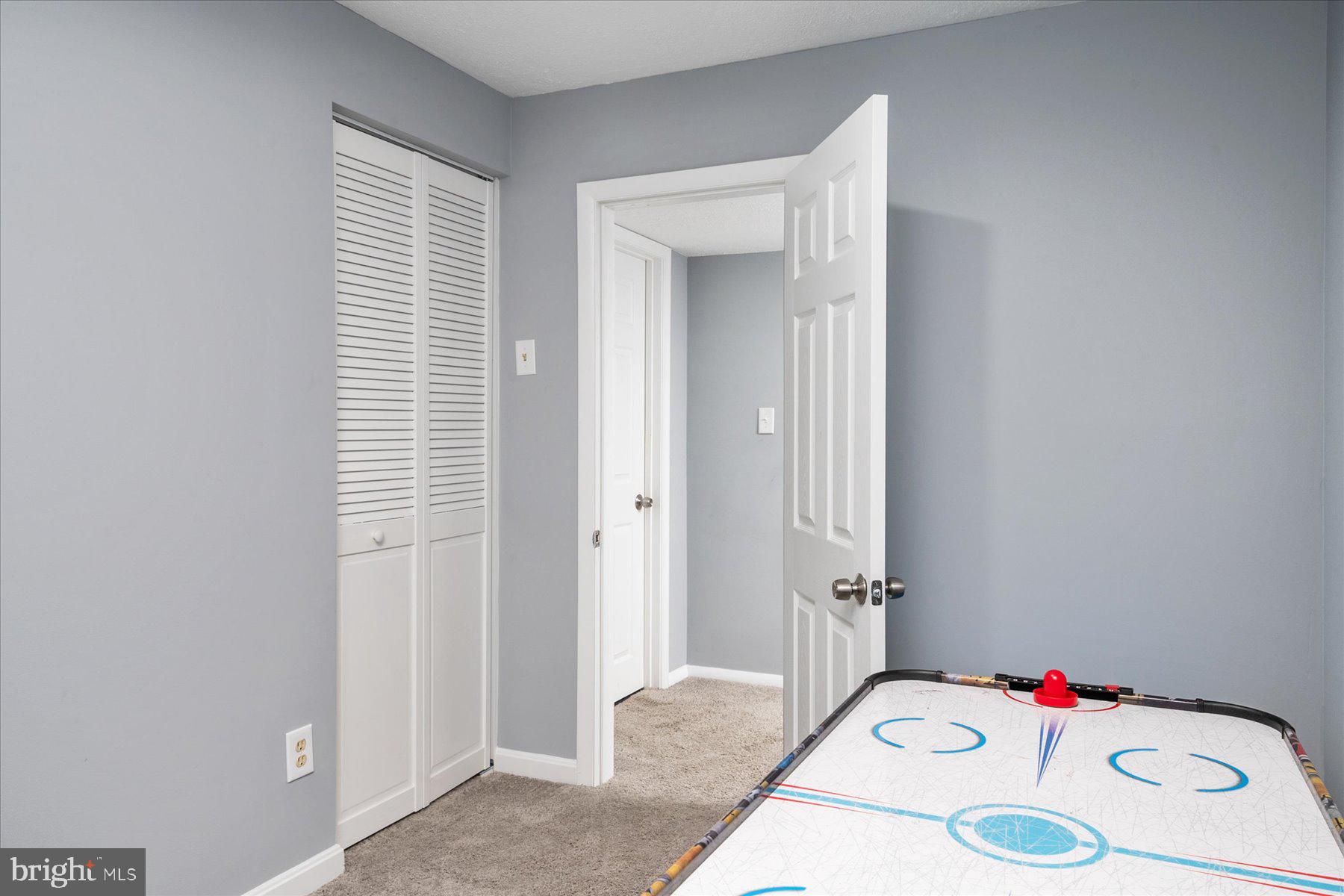 SANDY OAKS - Residential