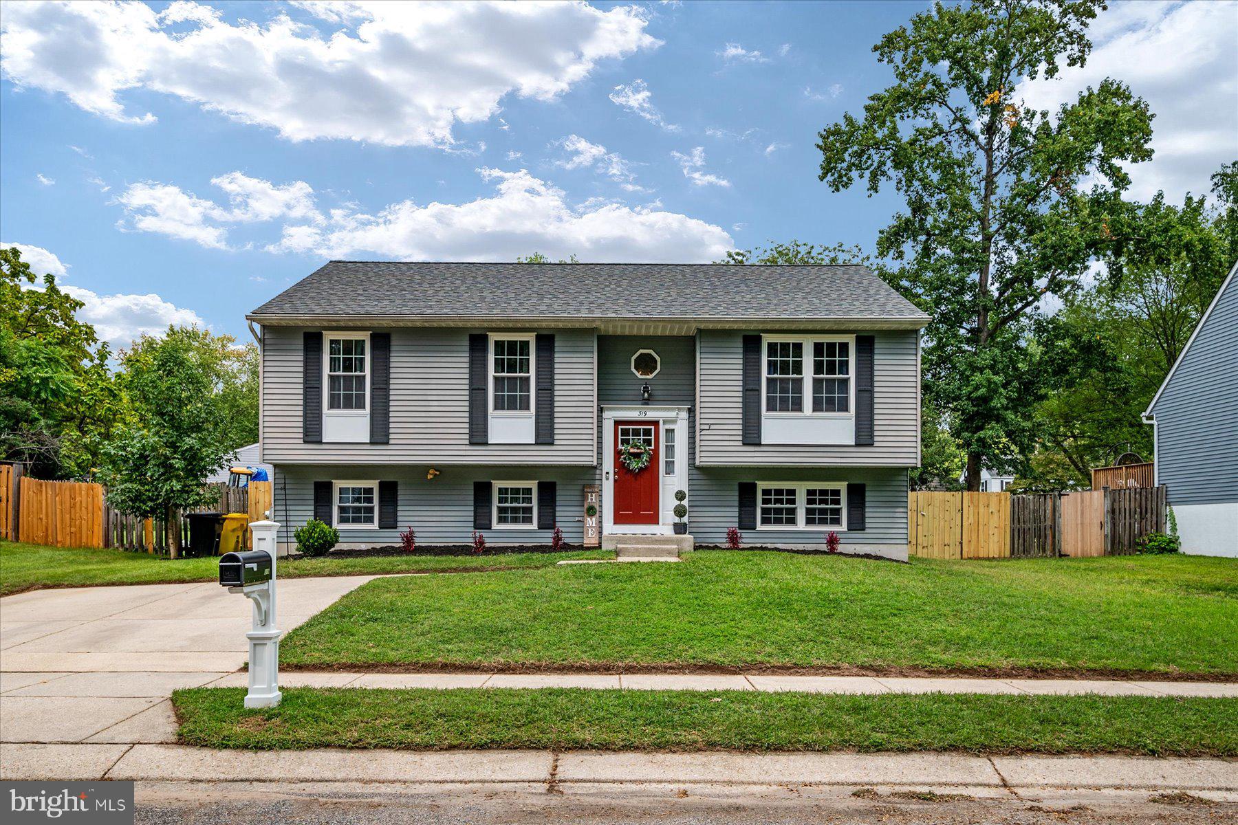 SANDY OAKS - Residential