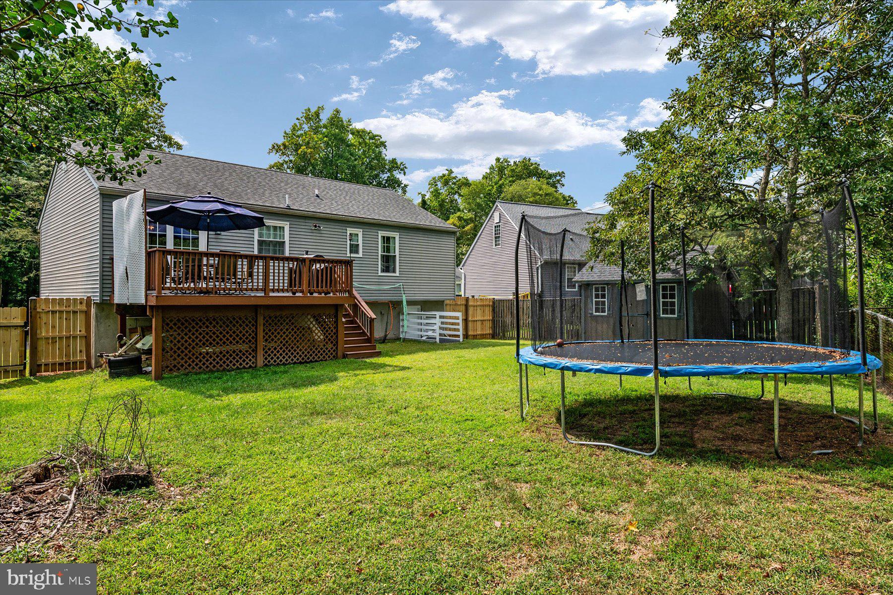 SANDY OAKS - Residential