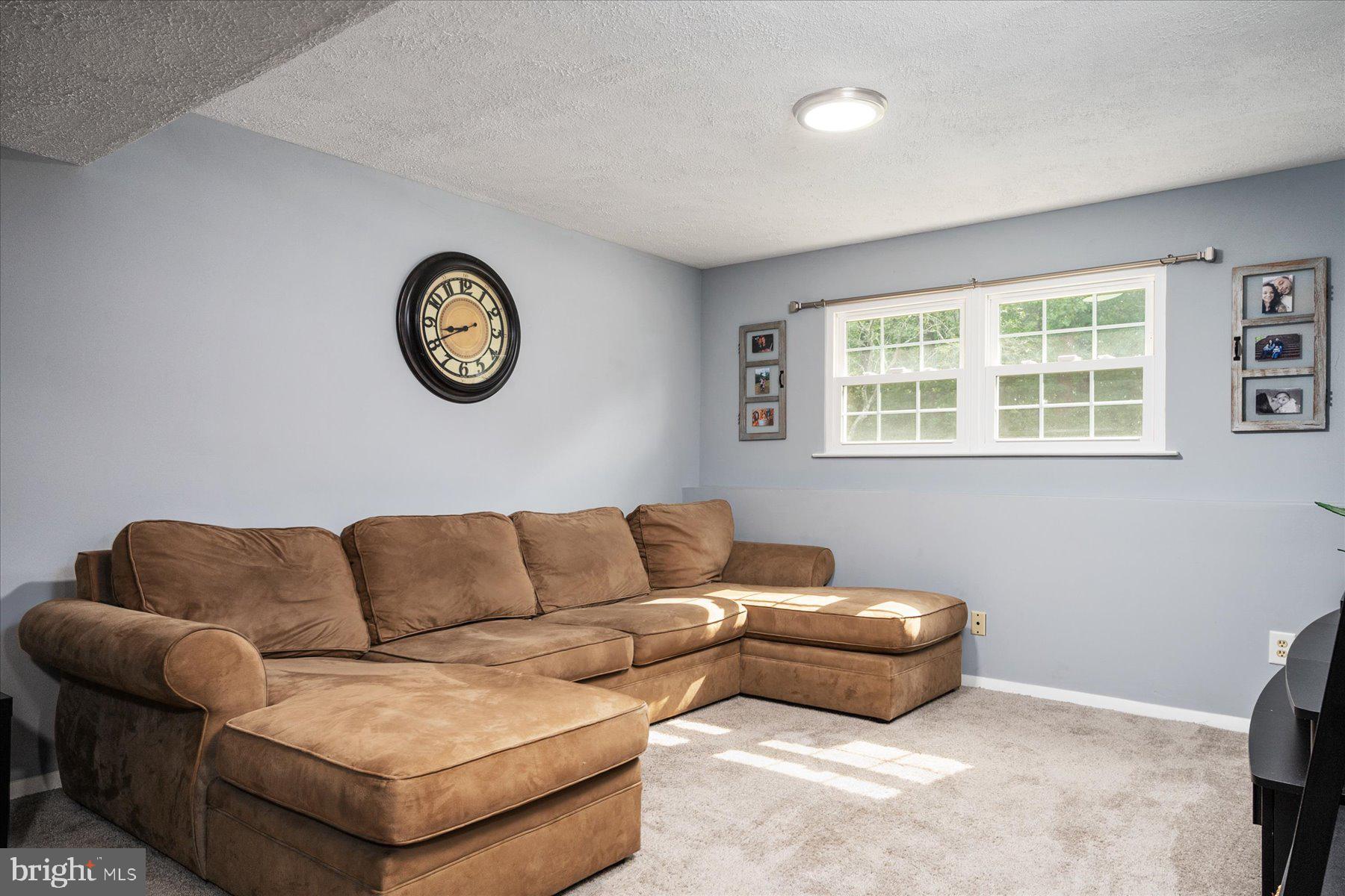 SANDY OAKS - Residential