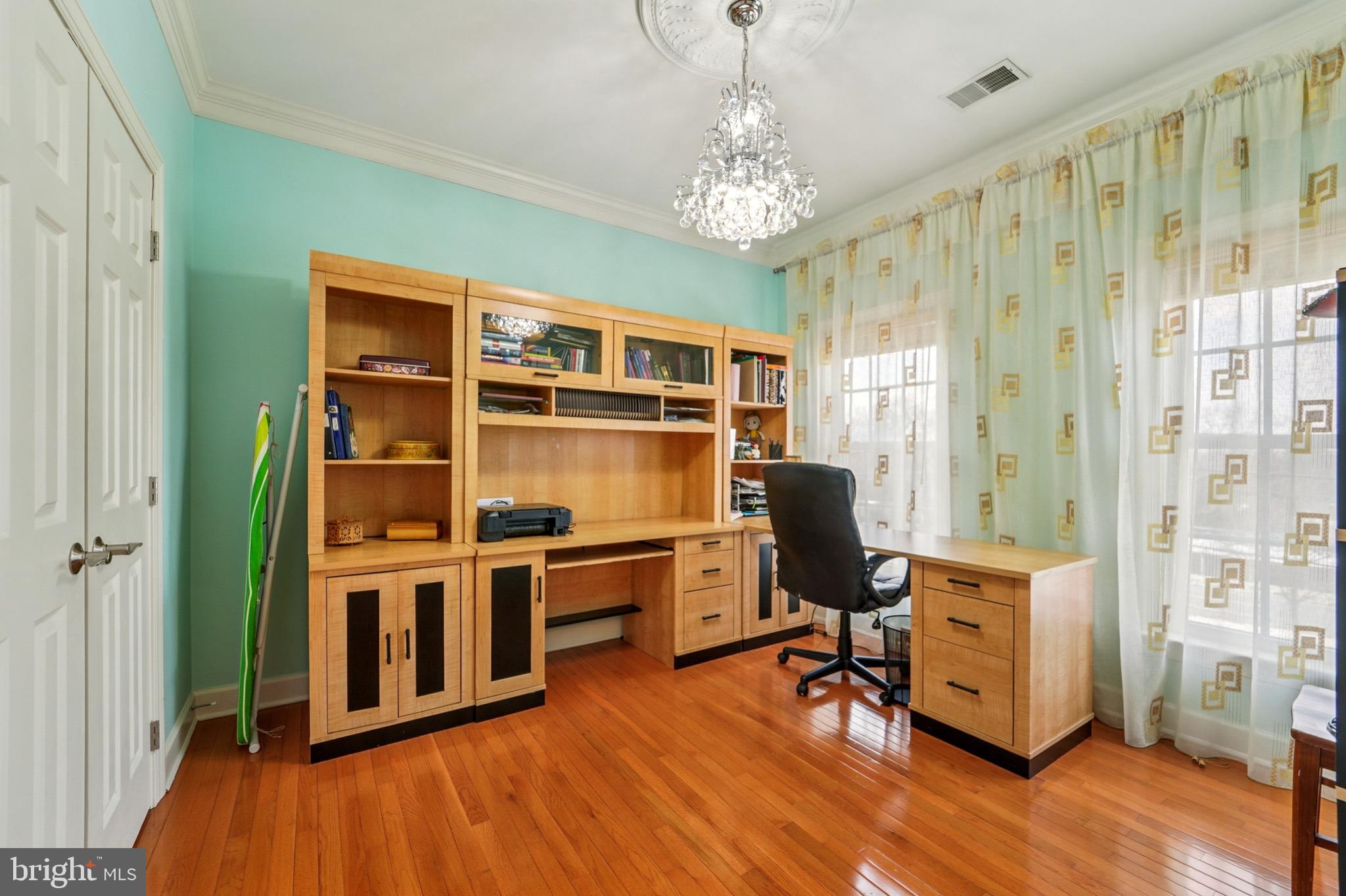 HAMPSHIRE HAMLET - Residential