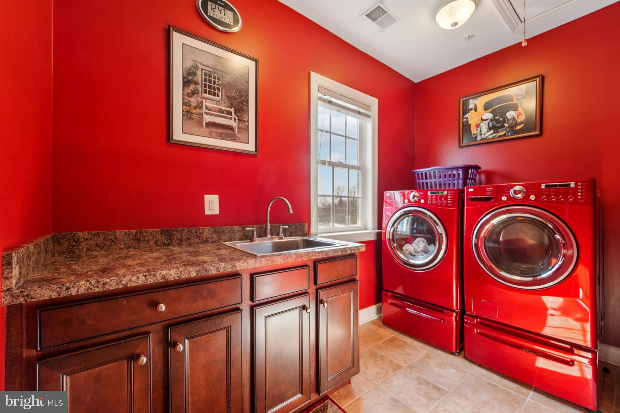 HAMPSHIRE HAMLET - Residential